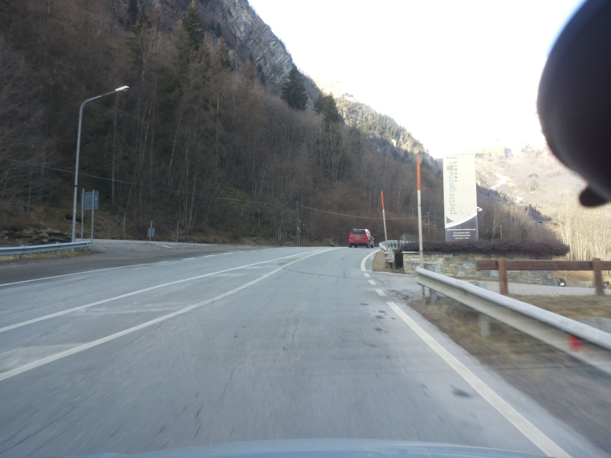 Street view near Pietre Gemelle Resort, Ayas — © musuruan (CC BY-SA · Mapillary)