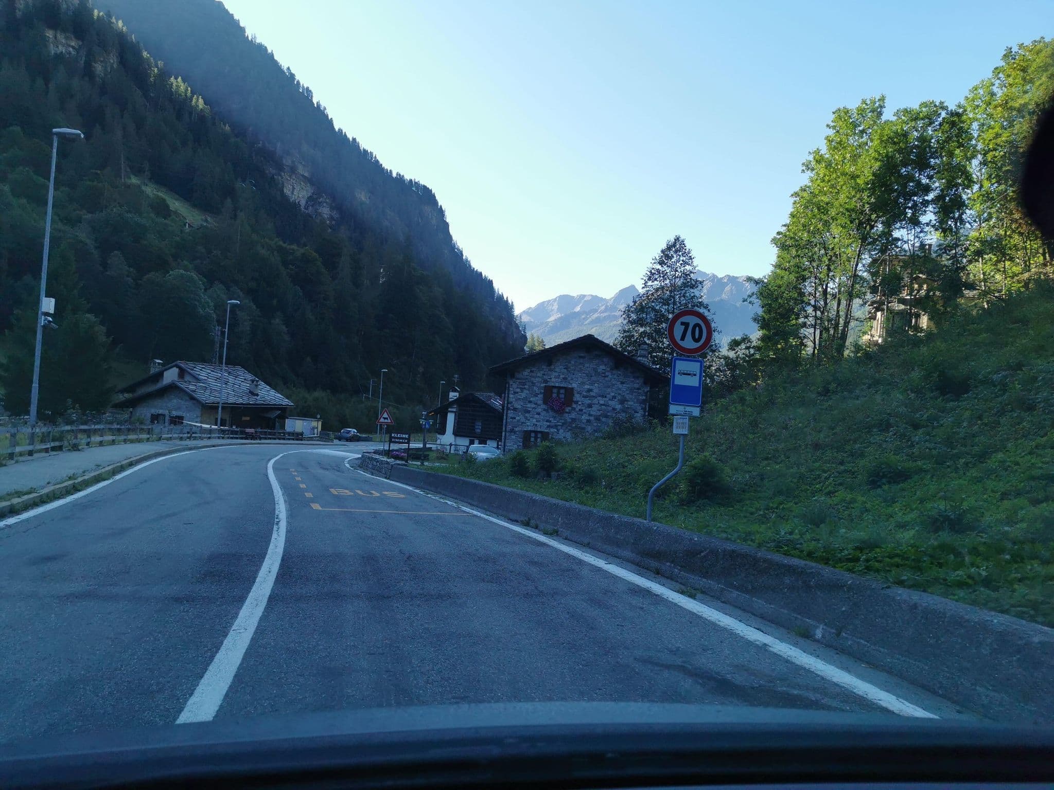 Street view near Die Stobene, Ayas — © canfe (CC BY-SA · Mapillary)