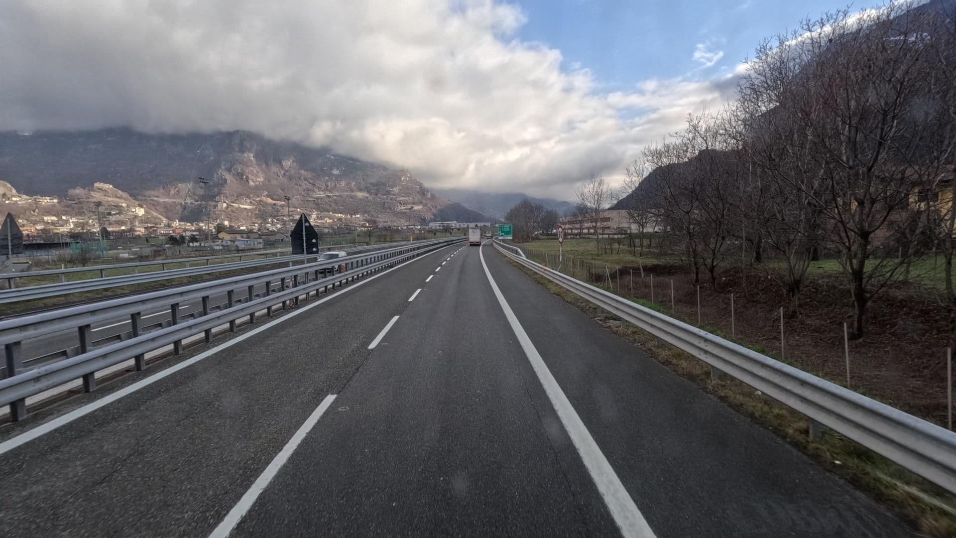 Street view near Agriturismo Lou Rosè, Donnas — © bct (CC BY-SA · Mapillary)
