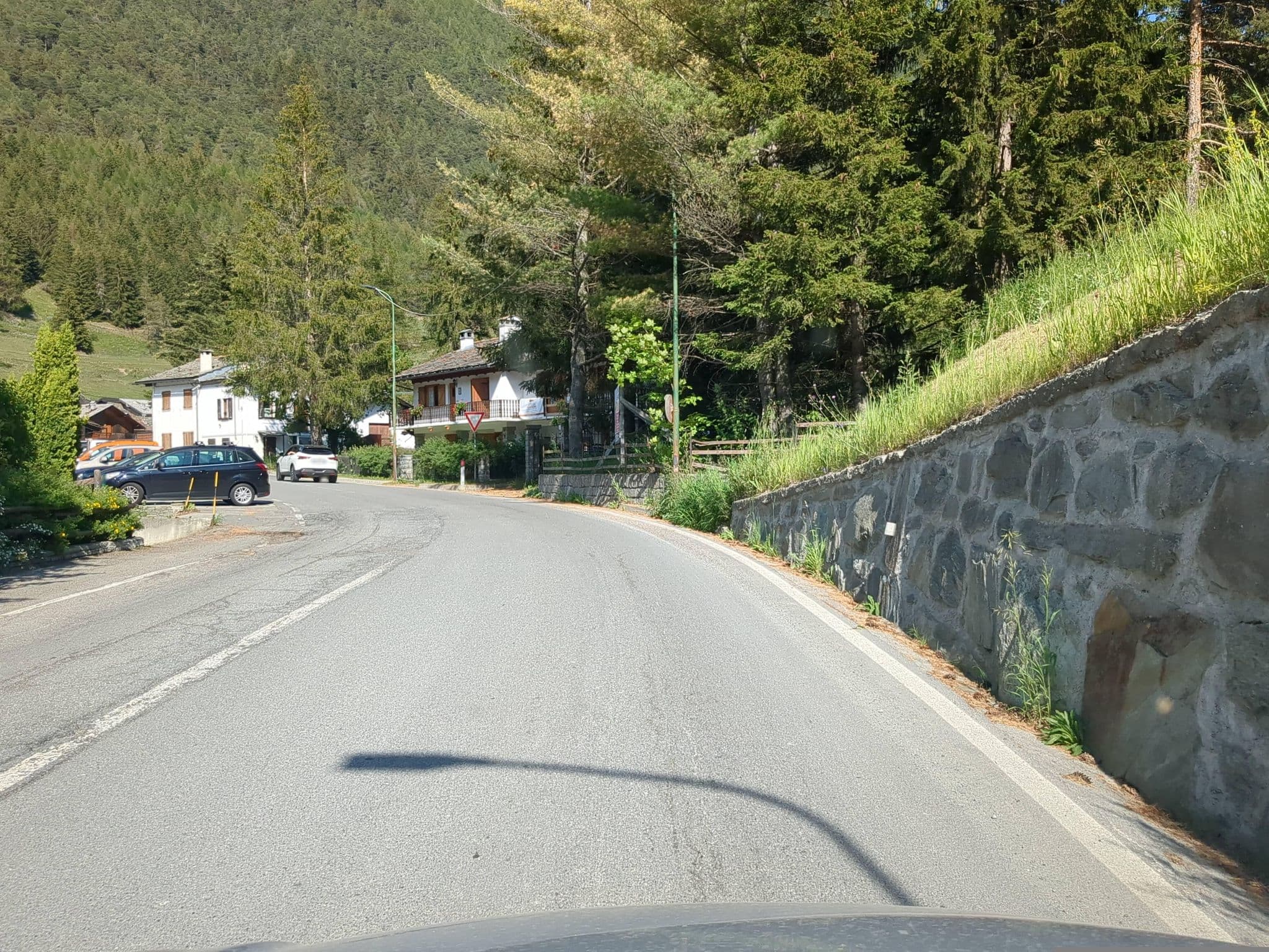 Street view near Le Petit Tournalin, Ayas — © musuruan (CC BY-SA · Mapillary)