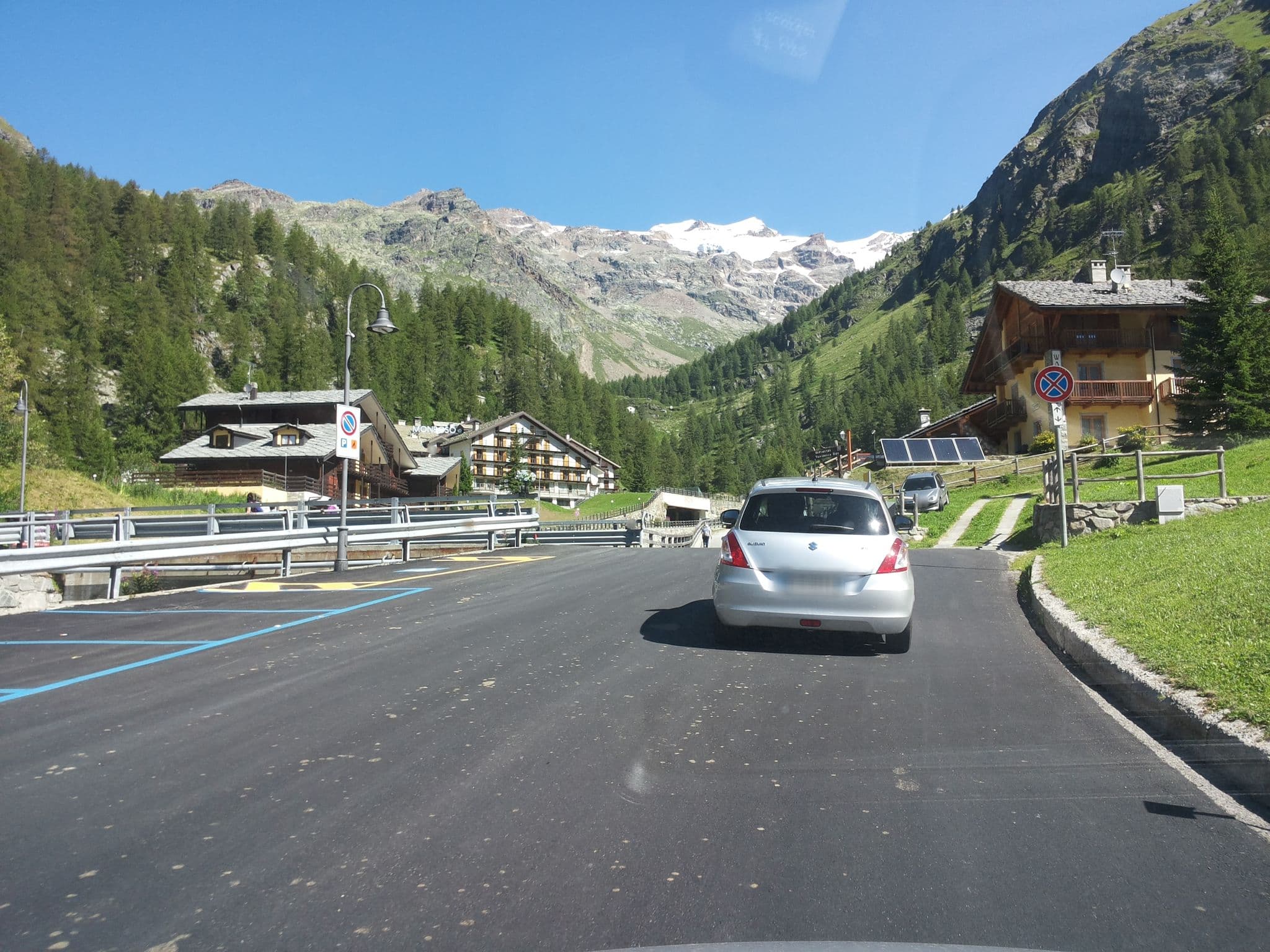 Street view near Residence Felik, Ayas — © musuruan (CC BY-SA · Mapillary)