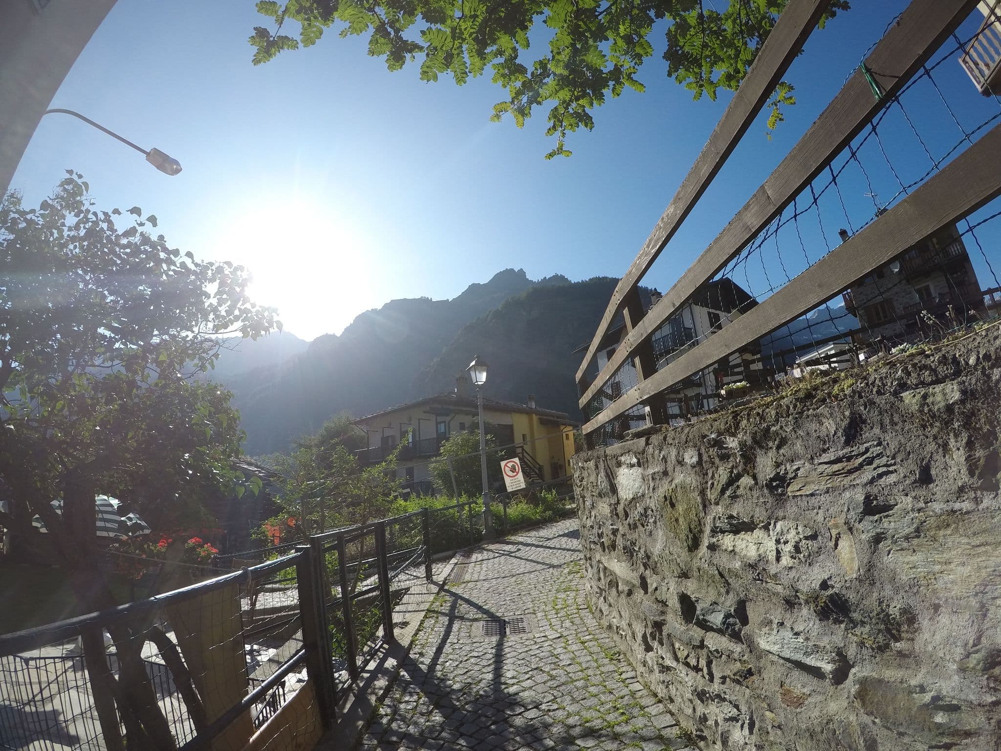 Street view near Appartamento Cretaz, Valtournenche — © bcostacurta (CC BY-SA · Mapillary)