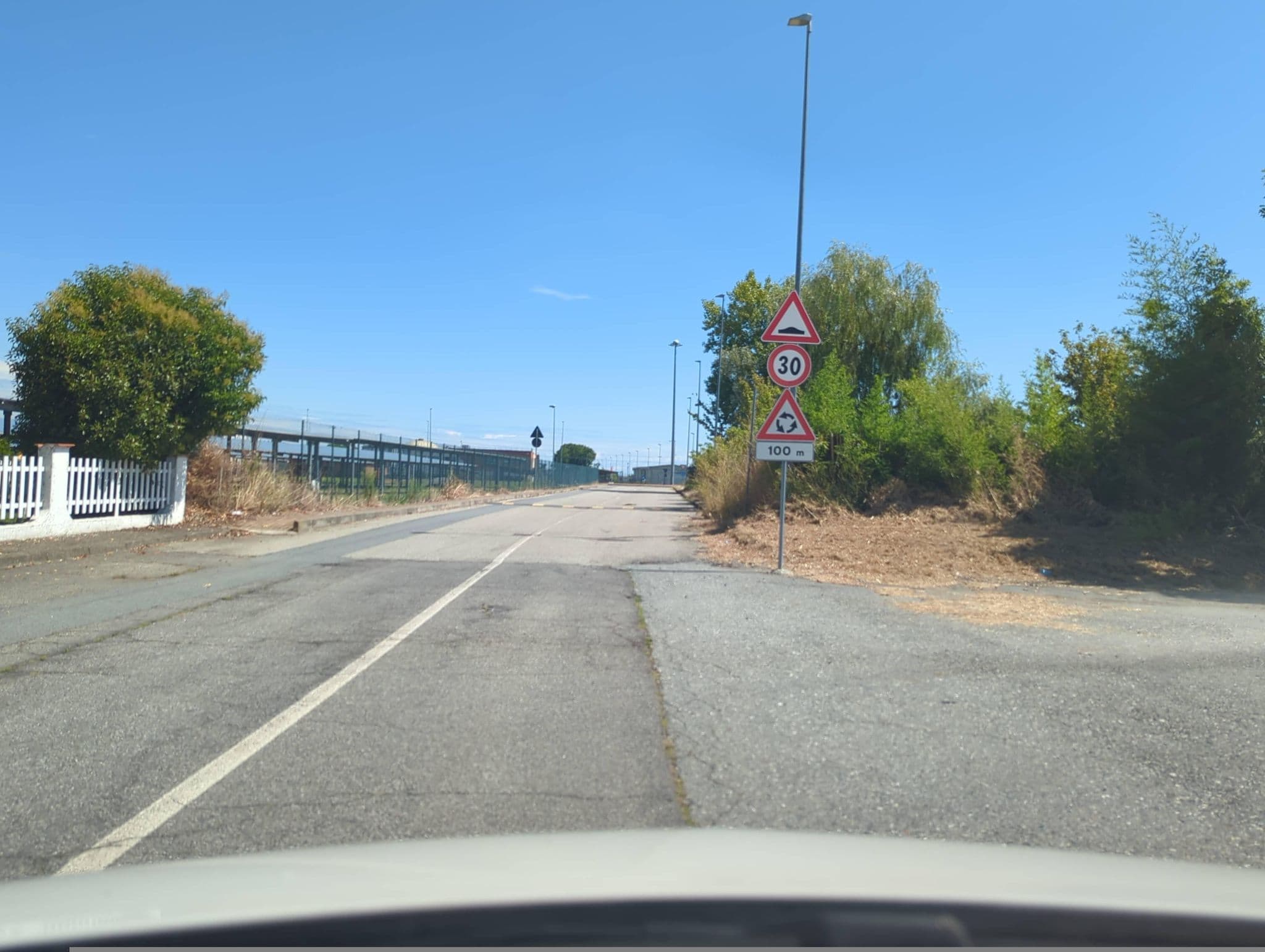 Street view near Angolo Hotel Bar Ristorante, Caresanablot — © ivanbranco (CC BY-SA · Mapillary)