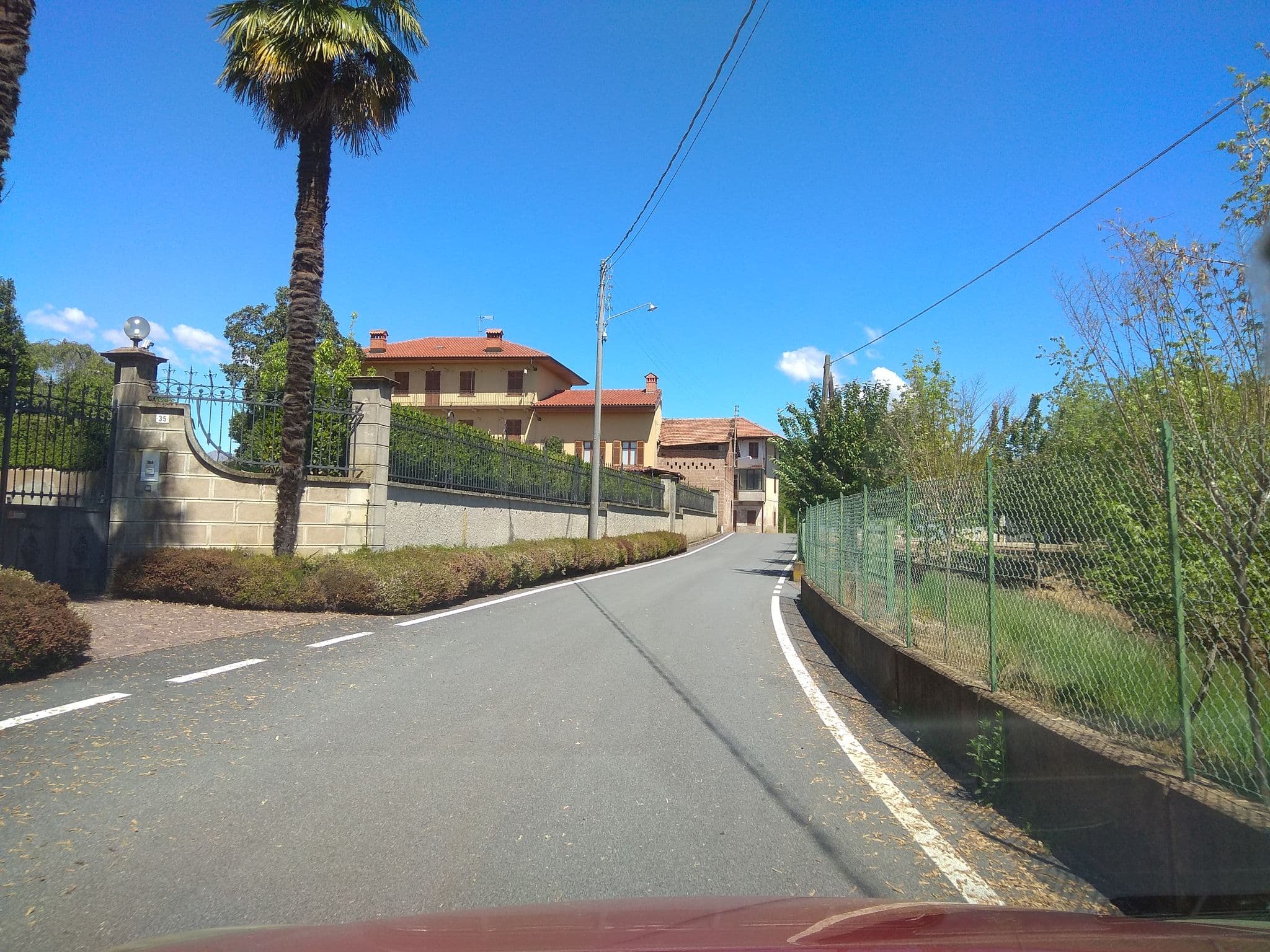 Street view near B&b Villa il Torchio, Roasio — © silviopen (CC BY-SA · Mapillary)