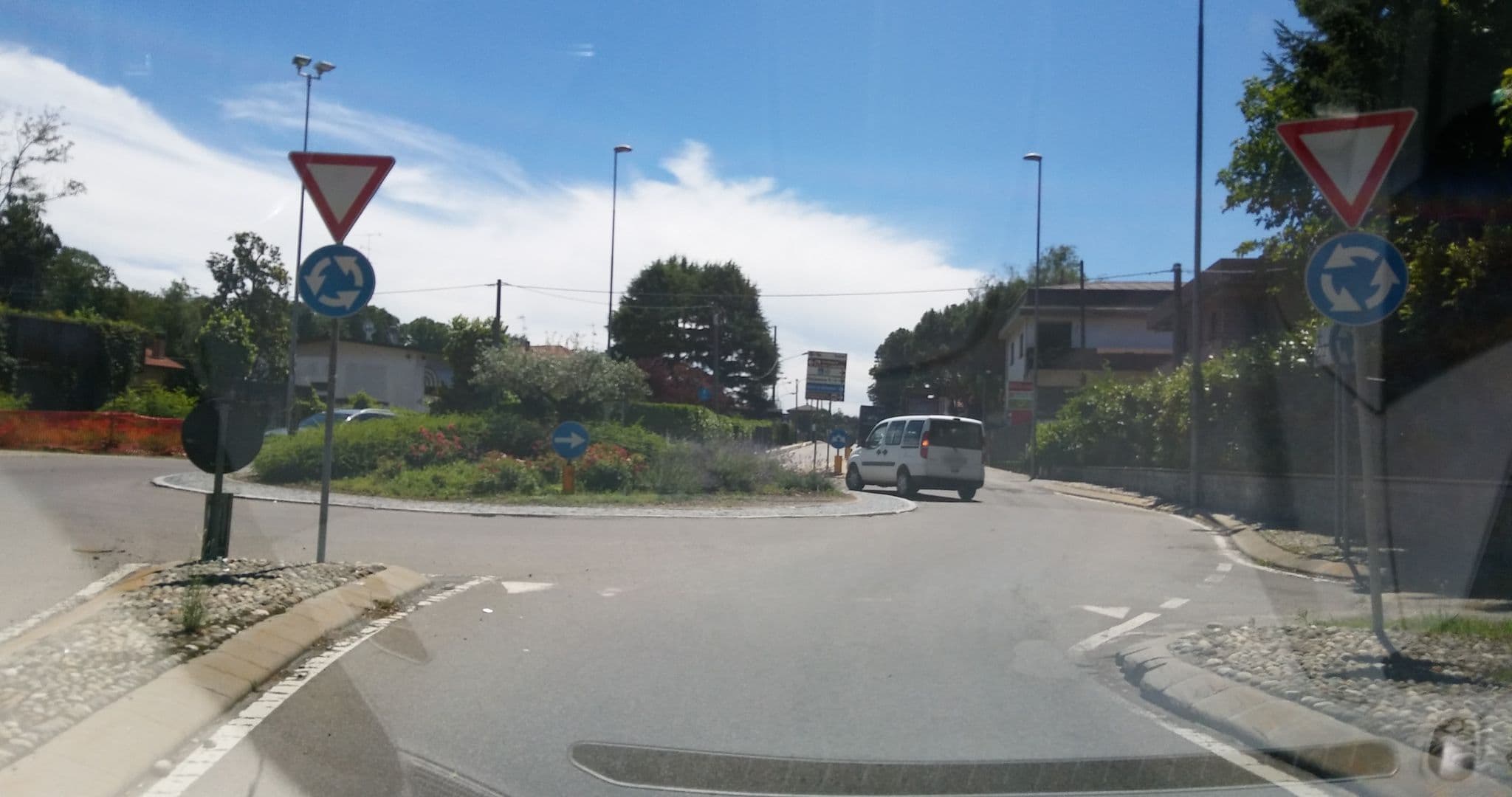 Street view near SHG Grand Hotel Milano Malpensa, Somma Lombardo — © dgitto (CC BY-SA · Mapillary)