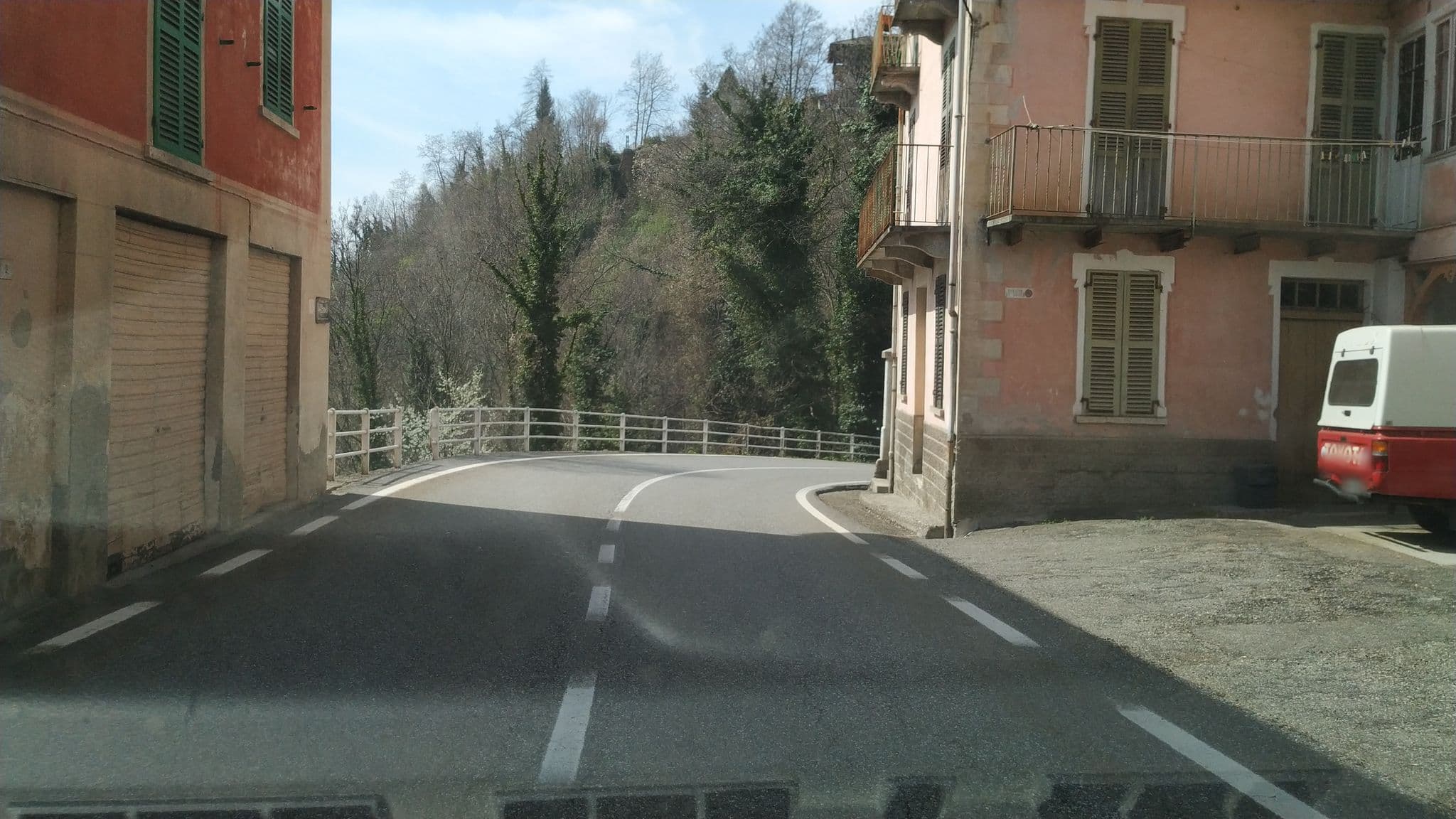 Street view near Circo Calina Adriana, Varallo — © mikki65 (CC BY-SA · Mapillary)