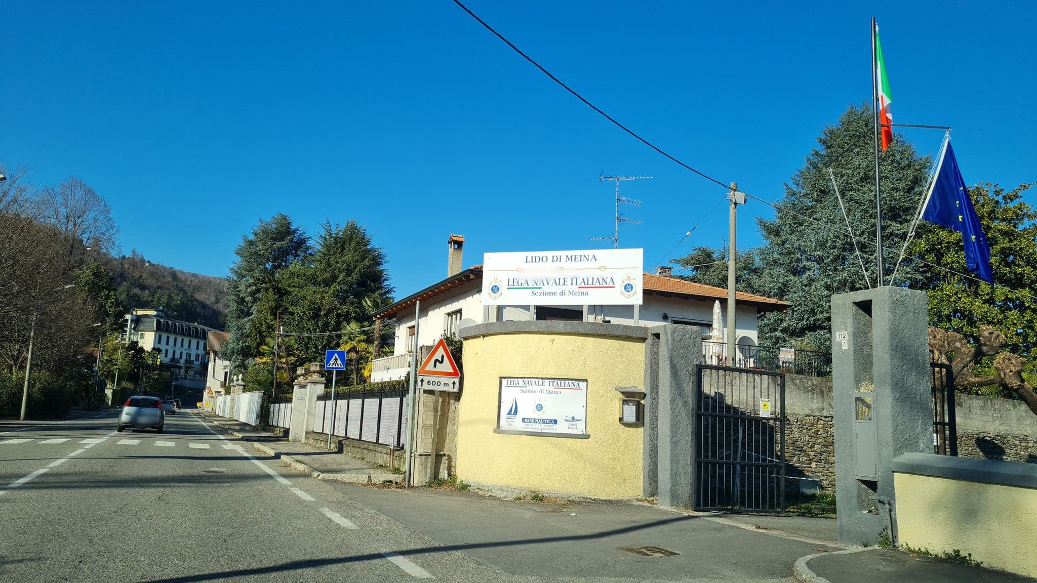 Street view near Hotel Ristorante Parma di Capone Alfonso e C., Meina — © laniuscollurio (CC BY-SA · Mapillary)
