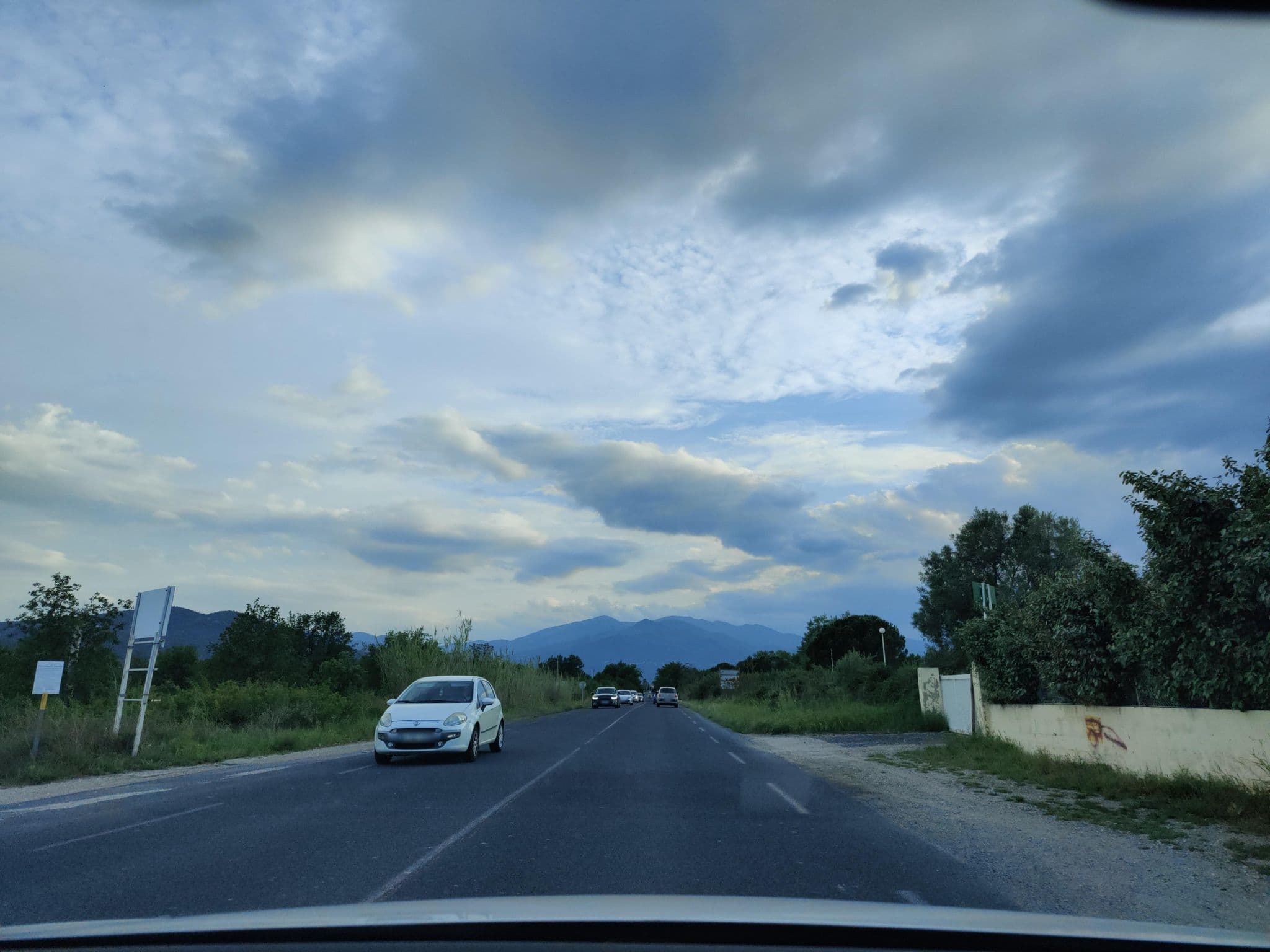Street view near La Garenne, Le Boulou — © tr4sk (CC BY-SA · Mapillary)