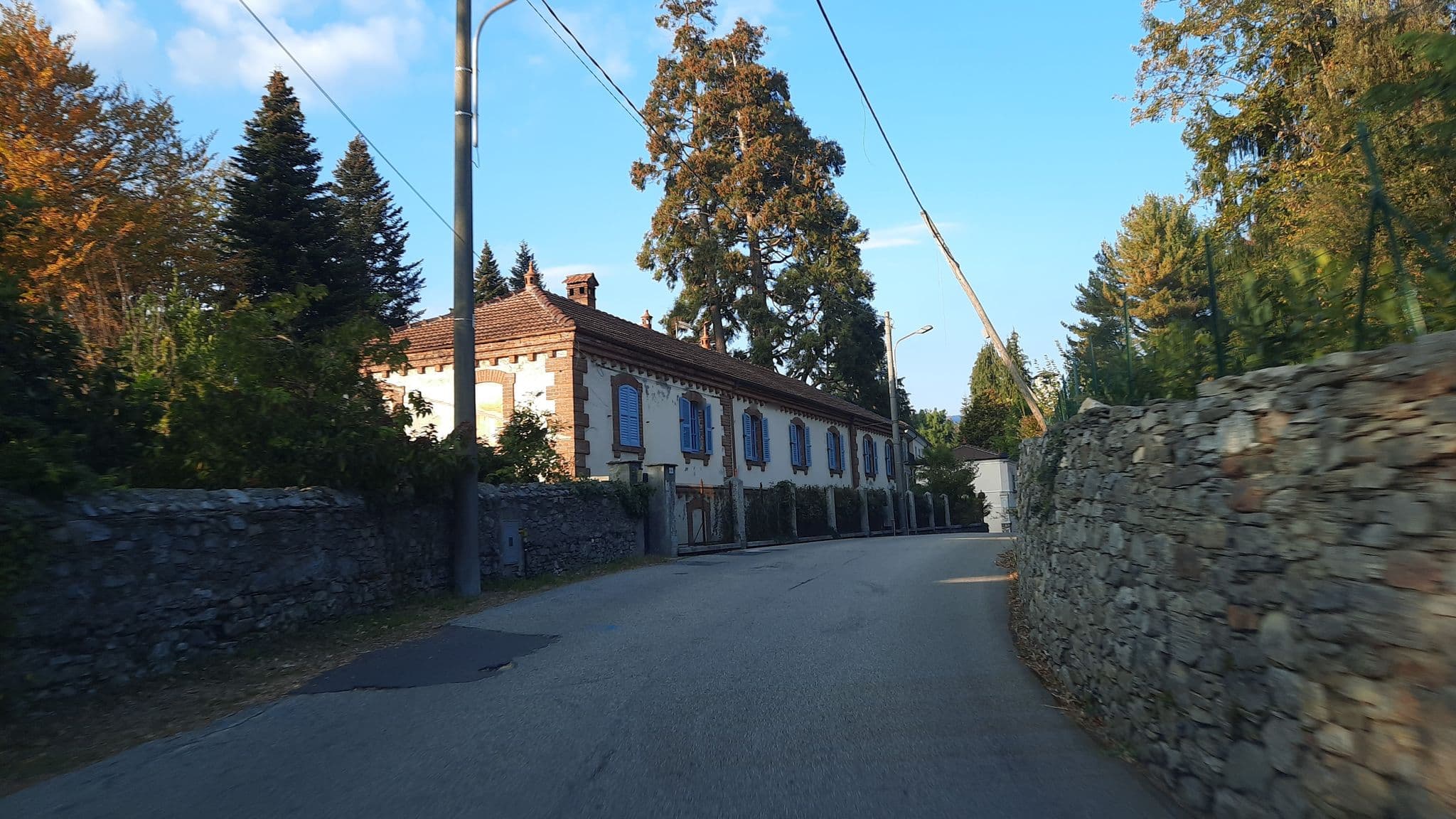 Street view near Lavanda e Rosmarino, Pettenasco — © musuruan (CC BY-SA · Mapillary)