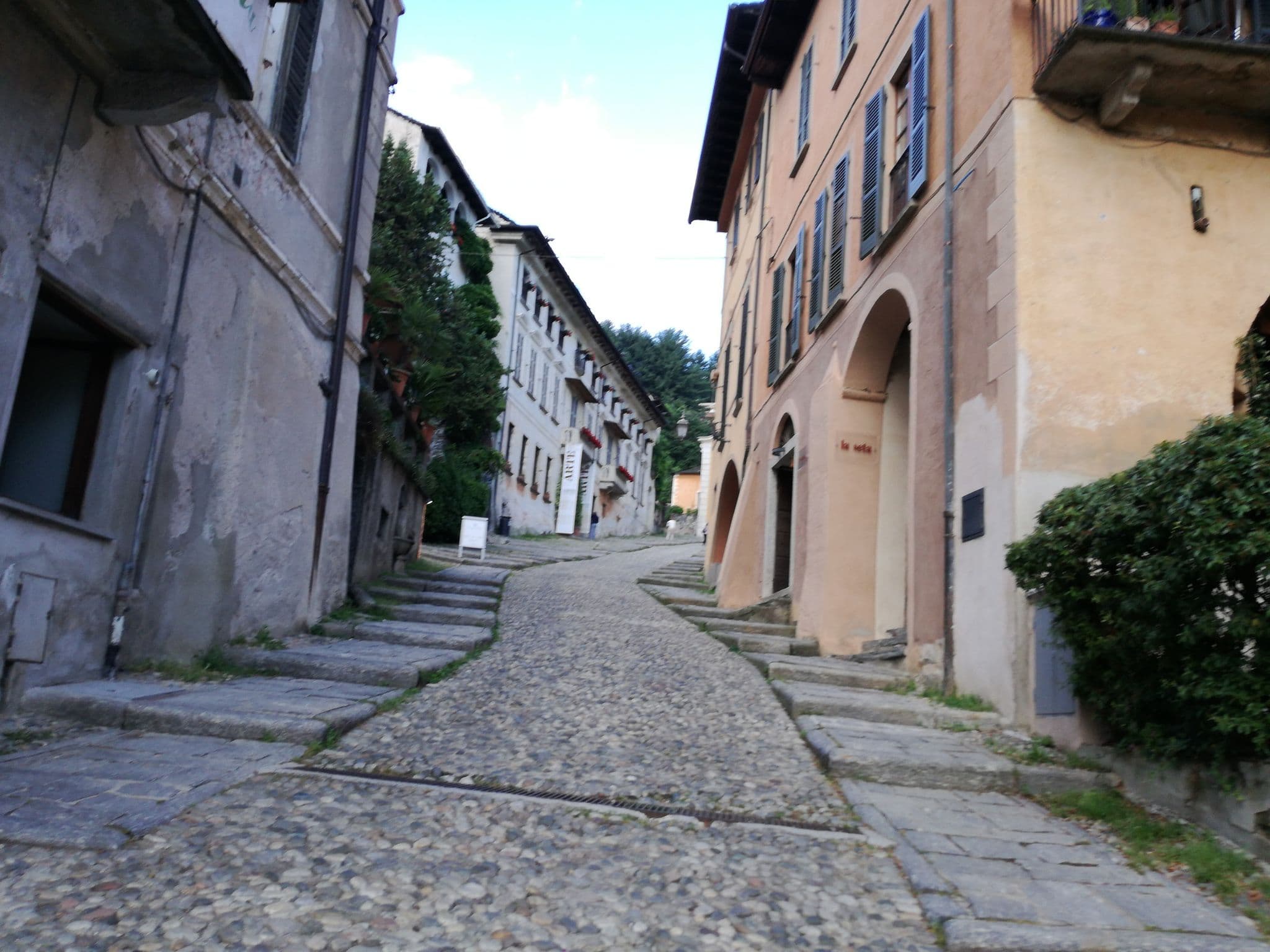 Street view near Orta Flats, Pettenasco — © michaelmontani (CC BY-SA · Mapillary)