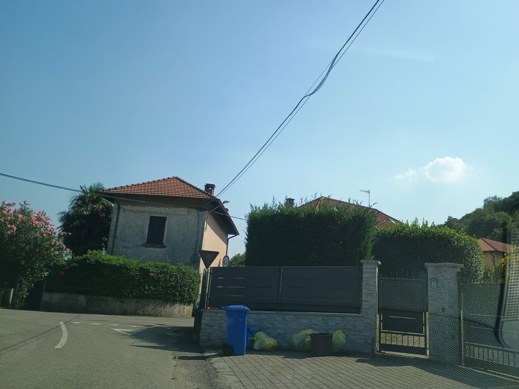 Street view near B&B La Rosa Del Lago, Leggiuno — © thetornado76 (CC BY-SA · Mapillary)