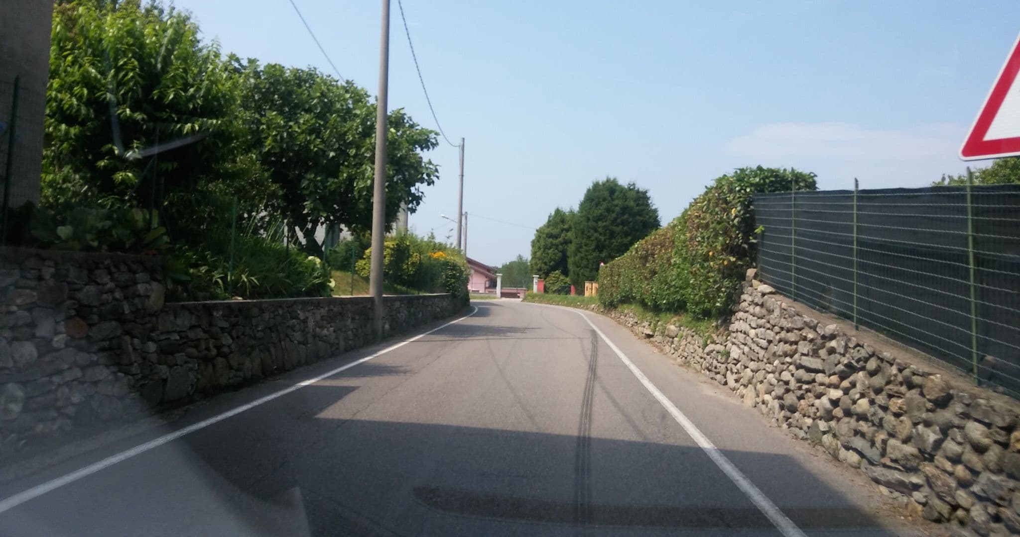 Street view near La Zucca Matta, Cadrezzate — © dgitto (CC BY-SA · Mapillary)