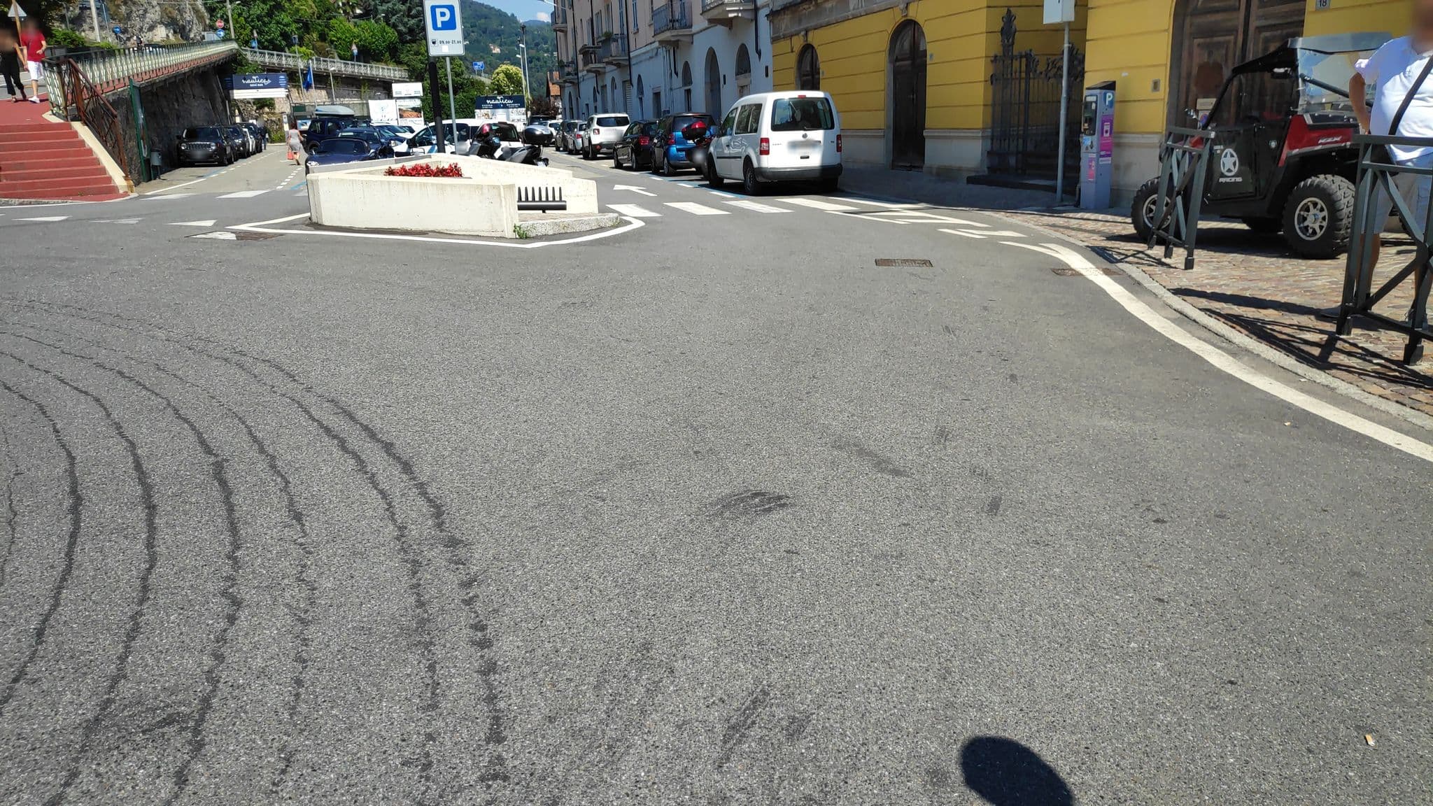 Street view near SYC Rooms Arona, Arona — © marcuscalabresus (CC BY-SA · Mapillary)