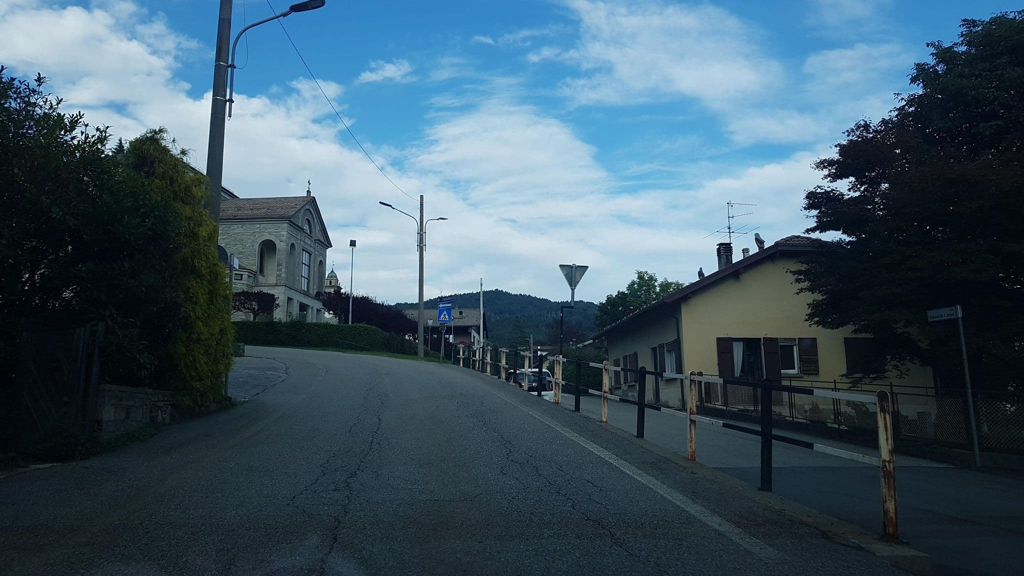 Street view near casa Ortensia, Arizzano — © igorzo (CC BY-SA · Mapillary)