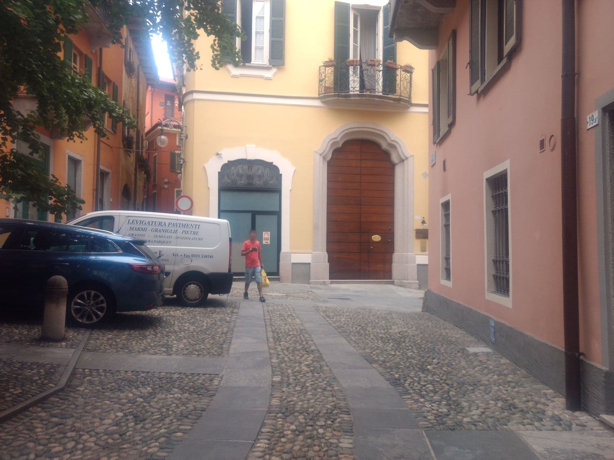 Street view near Albergo Belvedere Pallanza SRL Palazzo Viani Visconti, Verbania — © mapeadora (CC BY-SA · Mapillary)