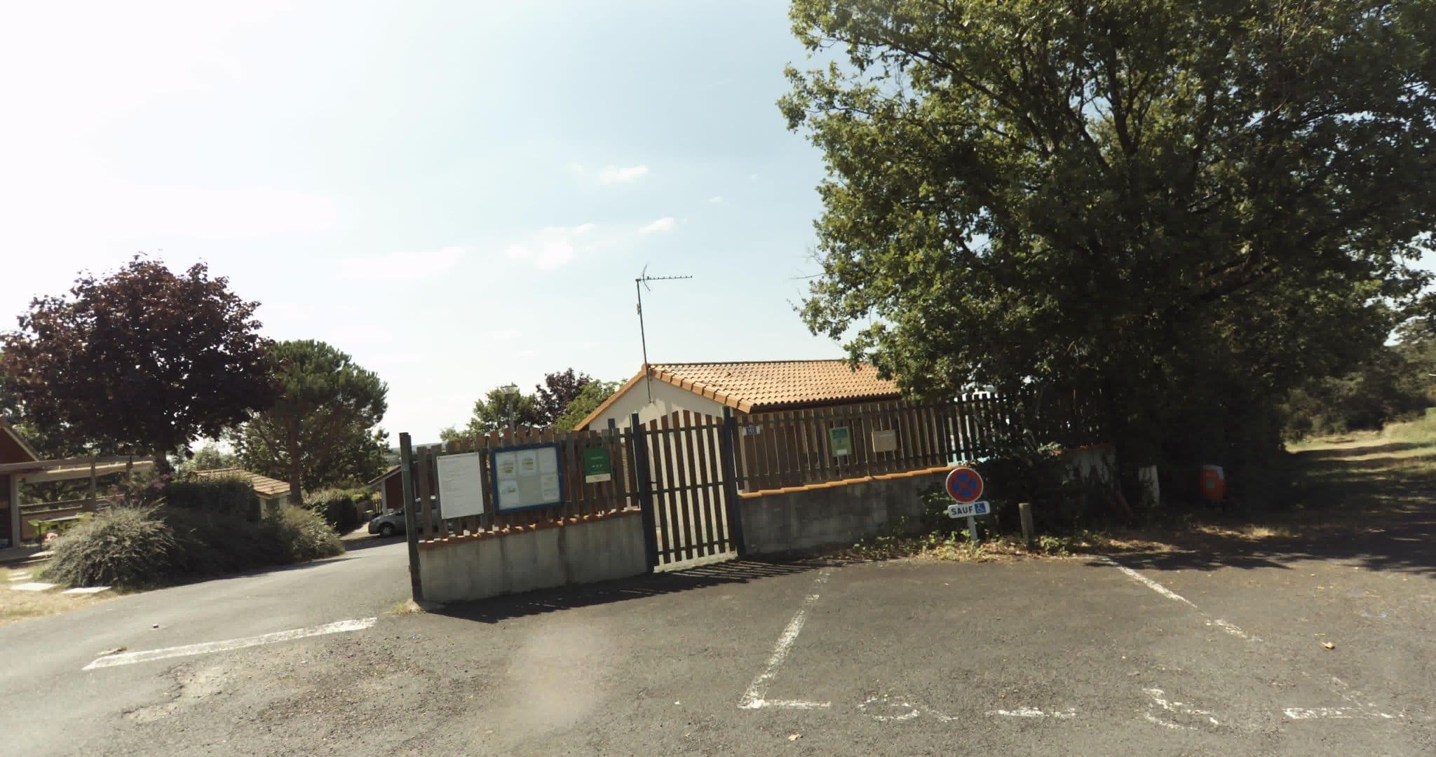 Street view near Camping Les Grésillons, Martigné-Briand — © sogefi (CC BY-SA · Mapillary)