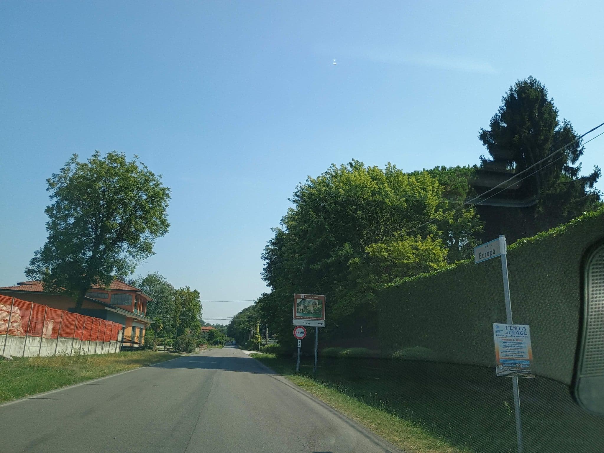 Street view near Comi Cosa A Casa, Leggiuno — © thetornado76 (CC BY-SA · Mapillary)