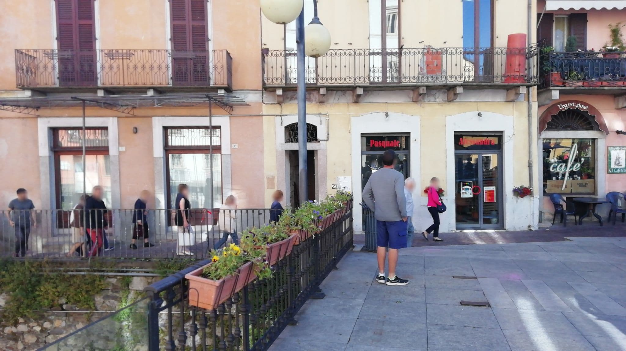 Street view near Bella Omegna Apartments, Omegna — © andrea_riprogeo (CC BY-SA · Mapillary)
