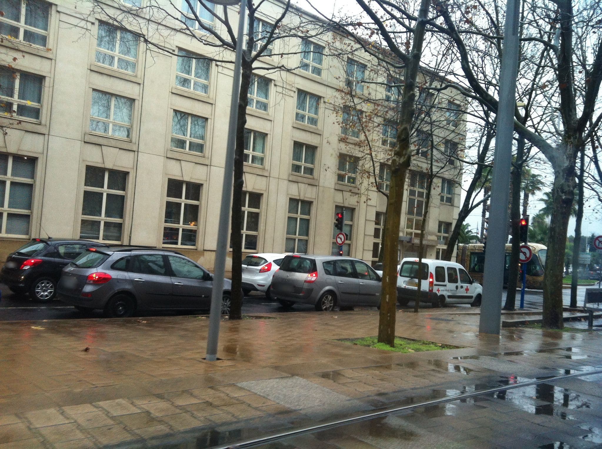 Street view near Mercure, Montpellier — © miguel_andrade (CC BY-SA · Mapillary)