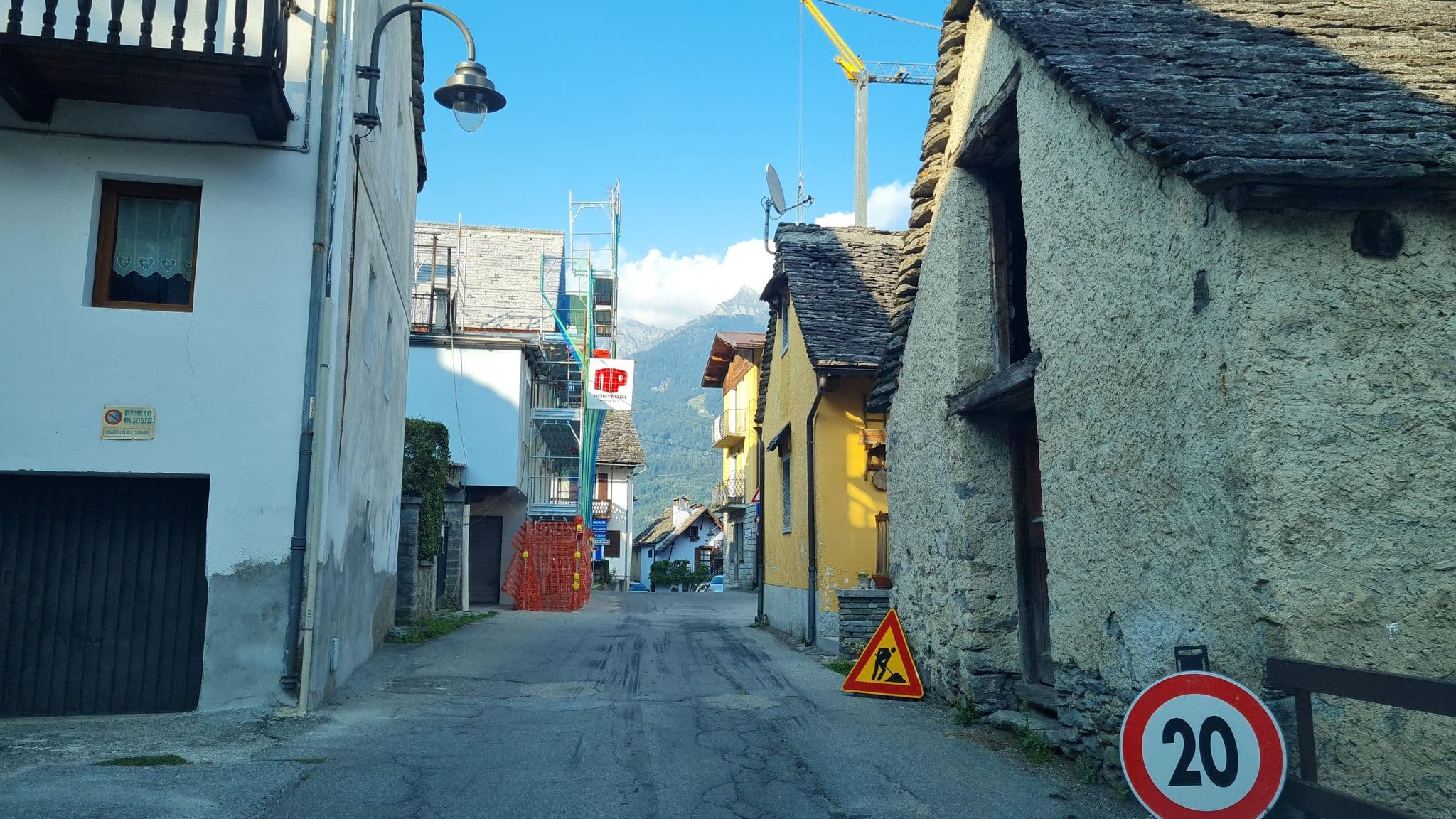 Street view near B&B Nelle Montagne della Valdossola, Varzo — © laniuscollurio (CC BY-SA · Mapillary)