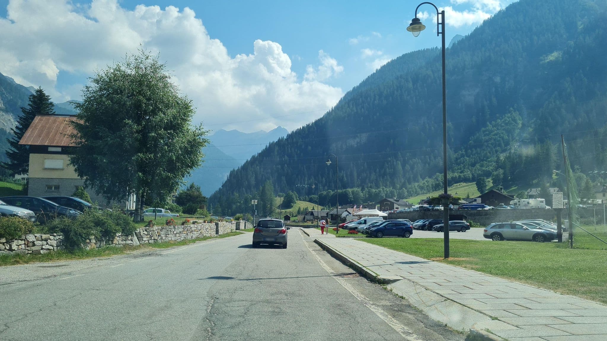 Street view near Hotel Monte Giove Formazza, Varzo — © laniuscollurio (CC BY-SA · Mapillary)