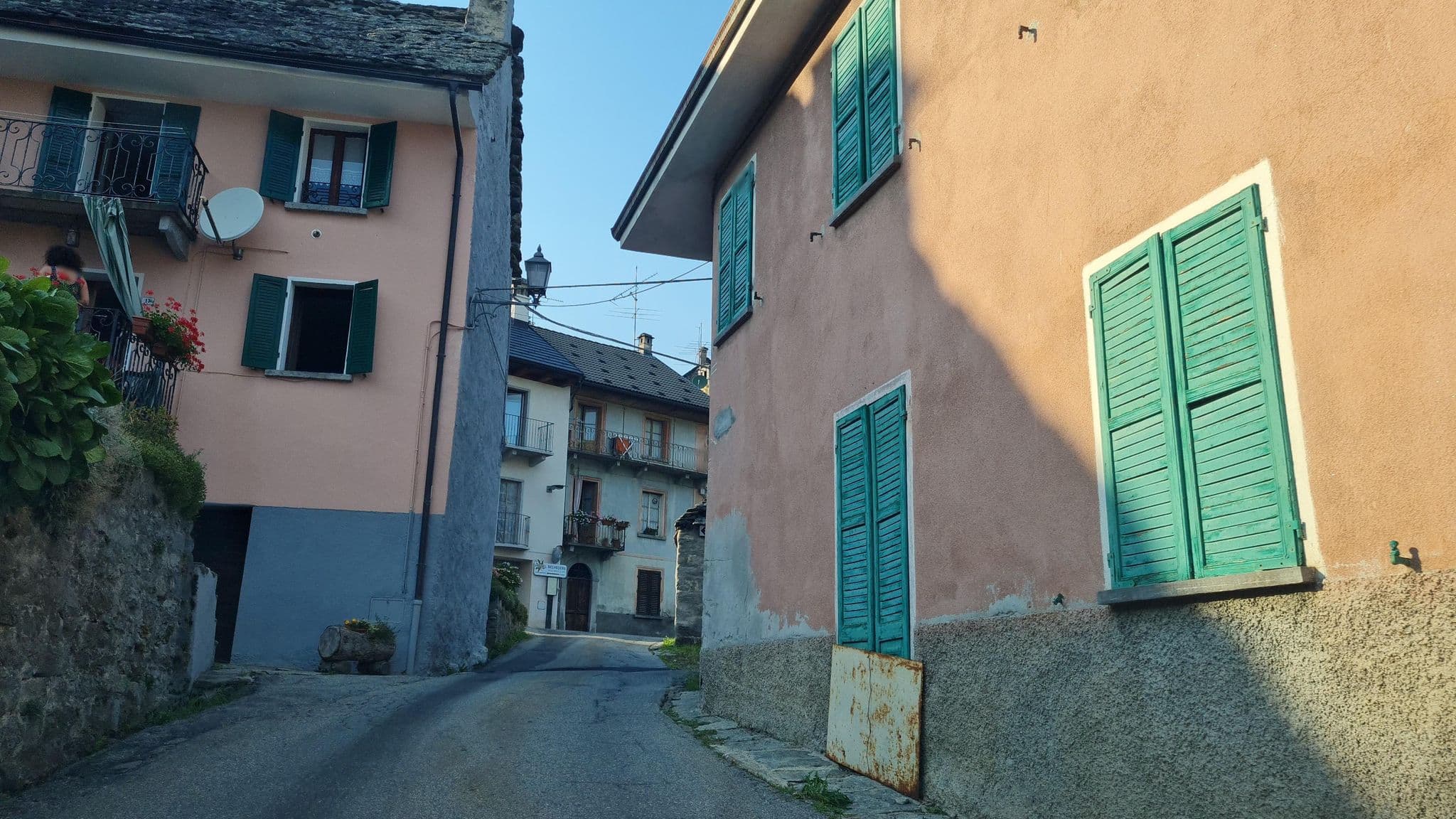 Street view near Da giuly, Varzo — © laniuscollurio (CC BY-SA · Mapillary)