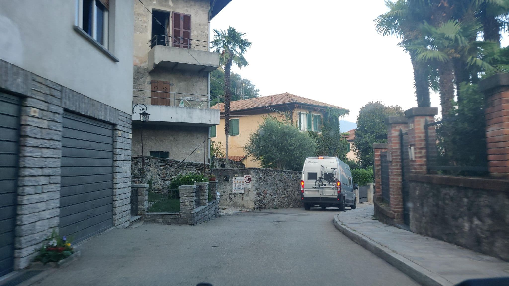 Street view near Cannero Gino, Cannobio — © namuit (CC BY-SA · Mapillary)