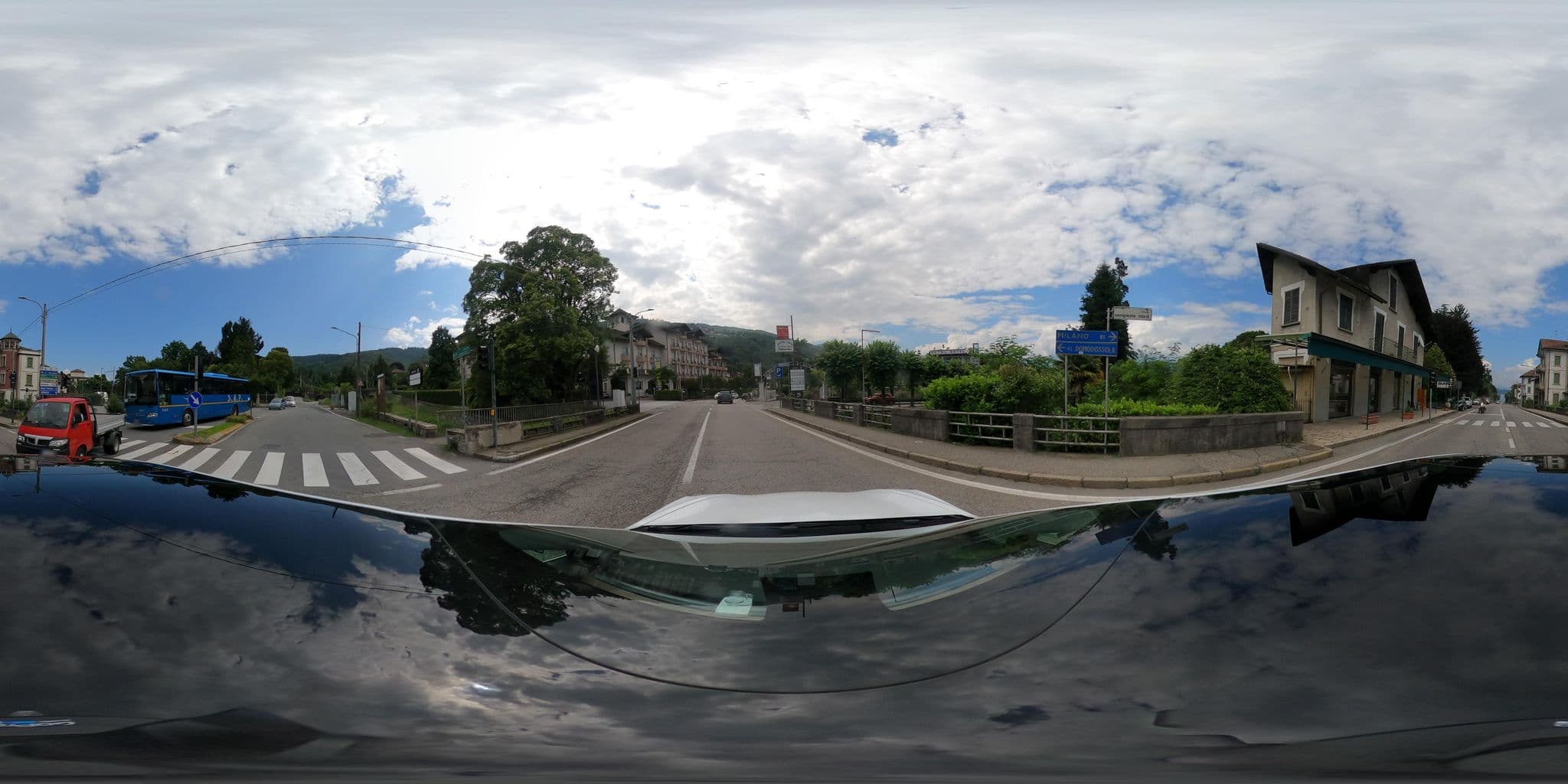 Street view near Albergo Eden, Stresa — © peterleth (CC BY-SA · Mapillary)
