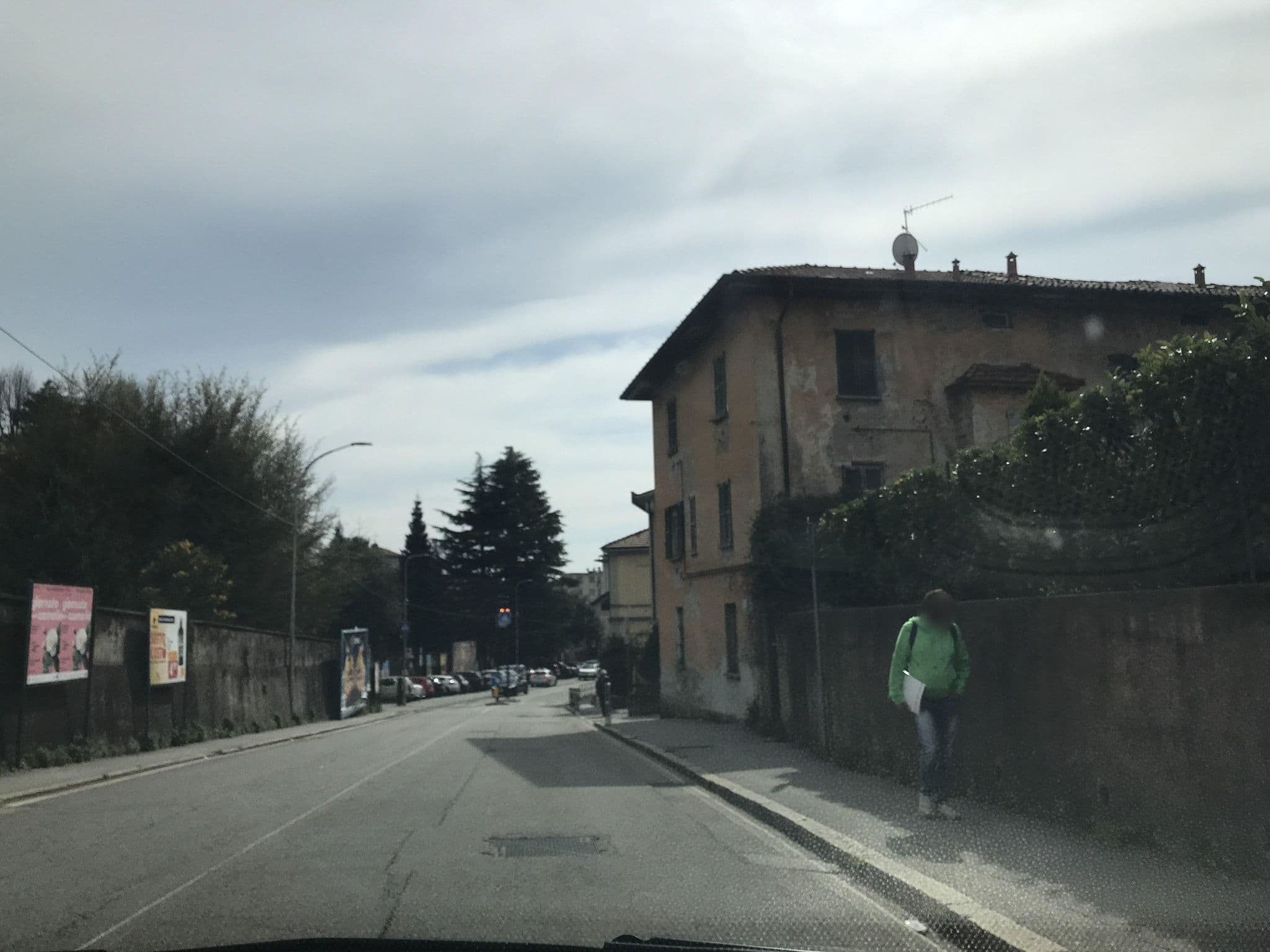 Street view near BELSORRISOVARESE-City Residence-Free Private Parking -With Reservation, Varese — © c442ok (CC BY-SA · Mapillary)