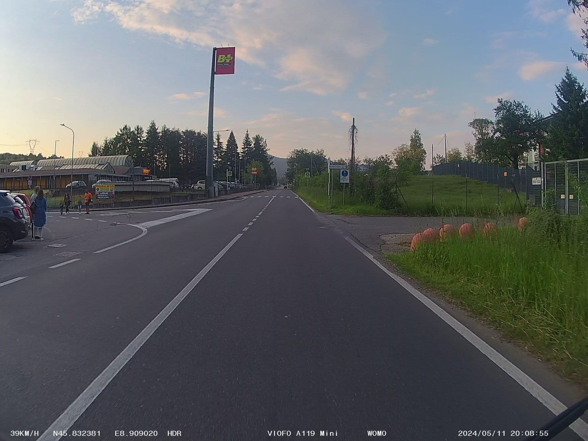 Street view near Hotels Varese - Impero Hotel Varese, Rodero — © soulcover (CC BY-SA · Mapillary)