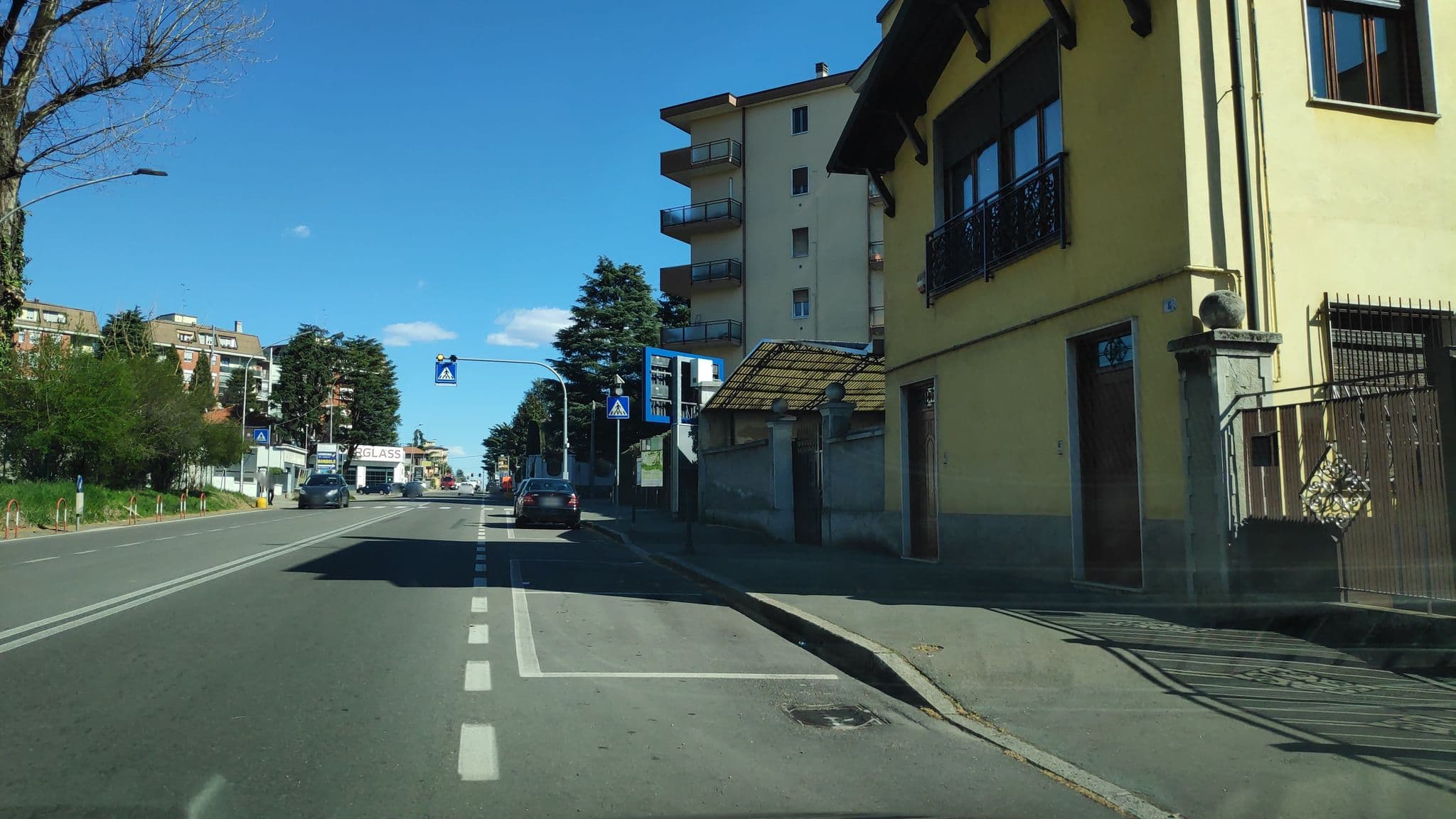 Street view near Hotel Montecarlo, Legnano — © marcuscalabresus (CC BY-SA · Mapillary)