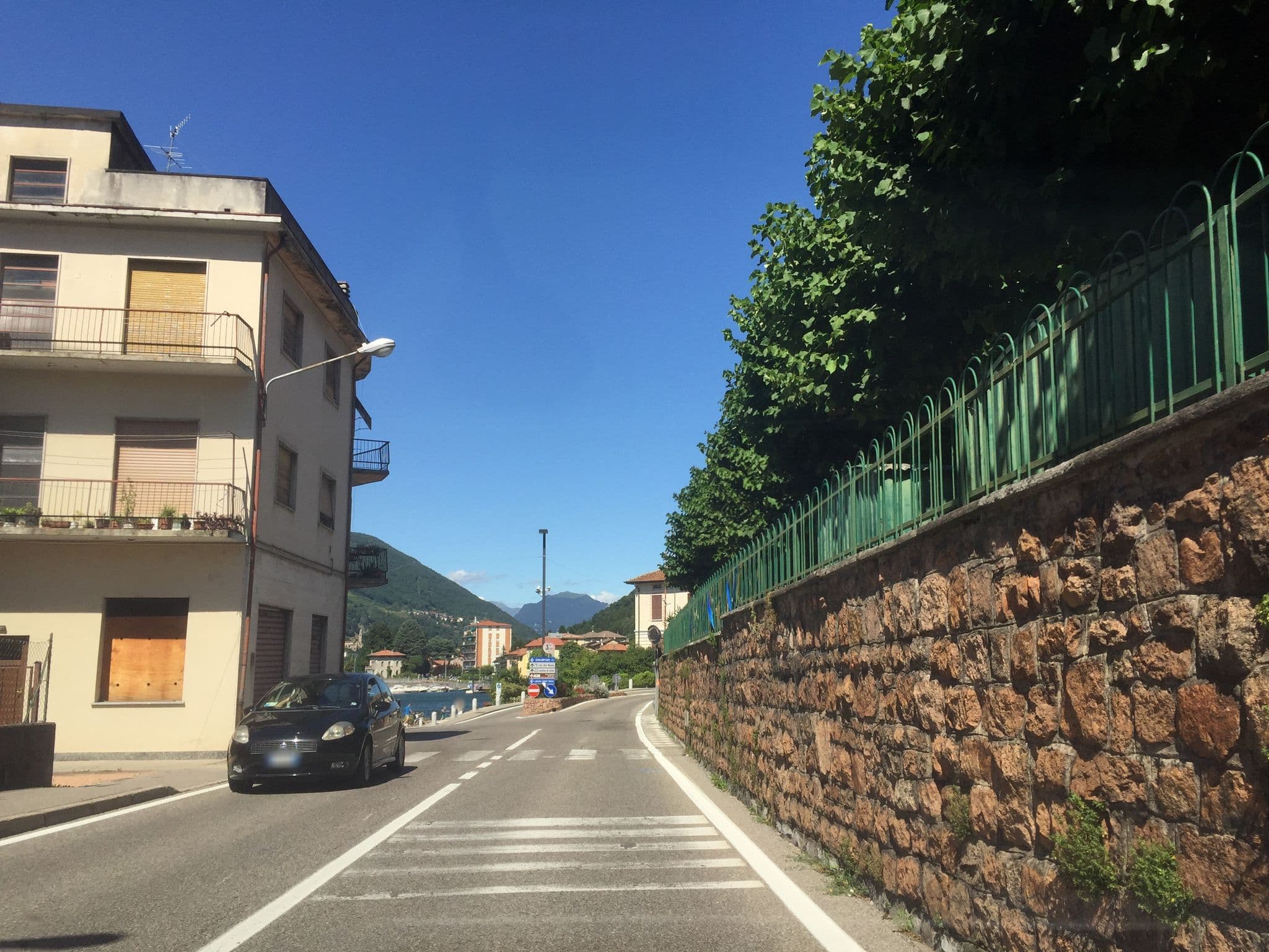 Street view near L'Ancora SRL, Porto Ceresio — © tubeli (CC BY-SA · Mapillary)