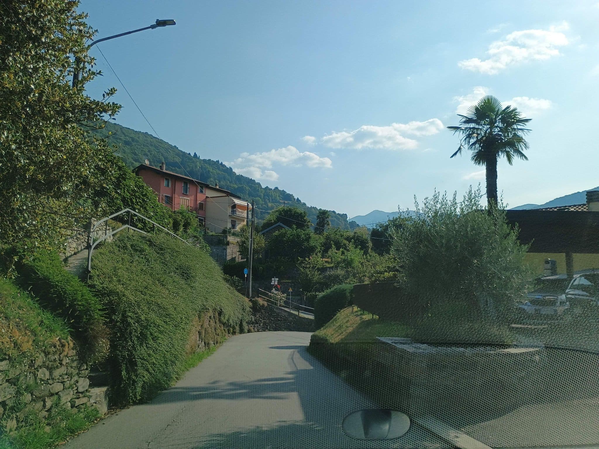 Street view near Residenza Ai Ronchi Lago Maggiore, Maccagno — © thetornado76 (CC BY-SA · Mapillary)