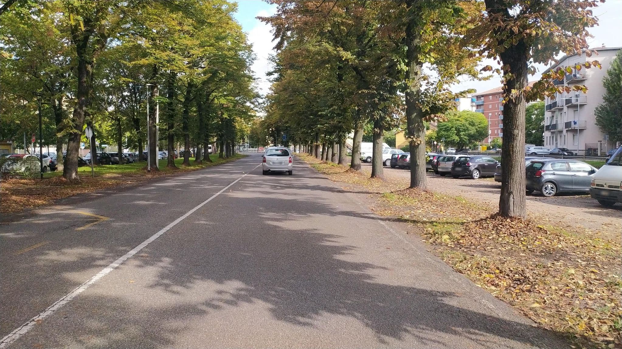 Street view near Residenziale Il Naviglio, Pavia — © cicooz (CC BY-SA · Mapillary)