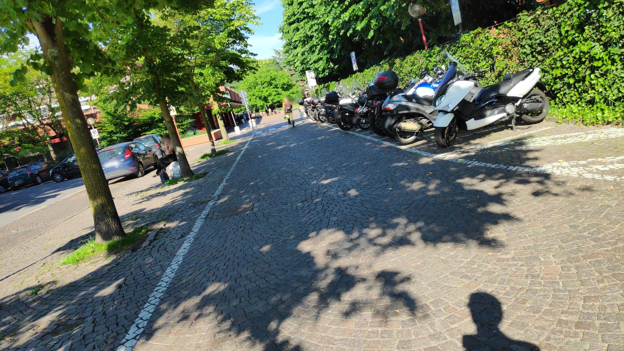 Street view near Milano 3 Club Resort Hotel Milan, Basiglio — © marcuscalabresus (CC BY-SA · Mapillary)