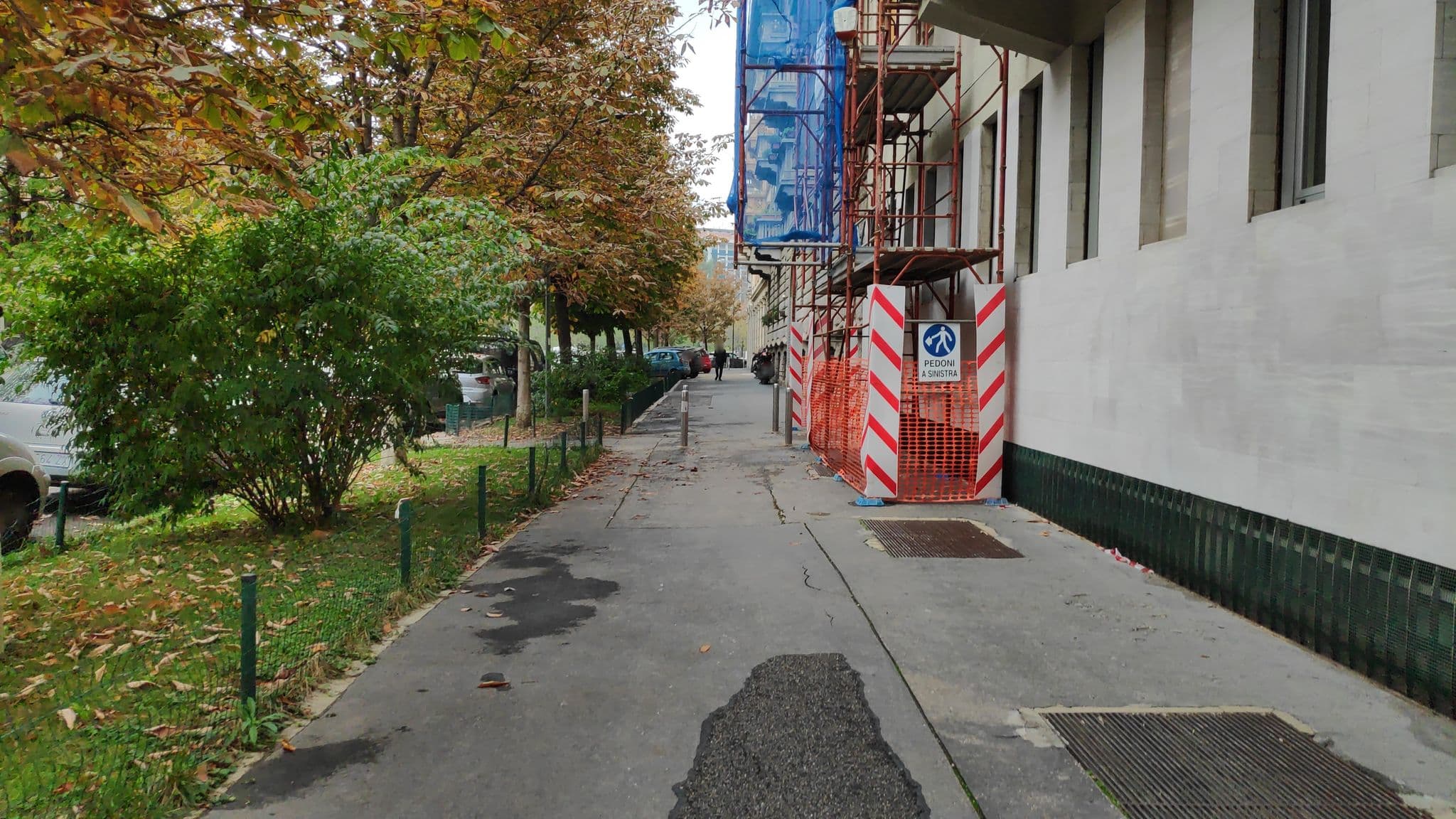 Street view near Piemonte Hotel Milan, Chinatown — © marcuscalabresus (CC BY-SA · Mapillary)