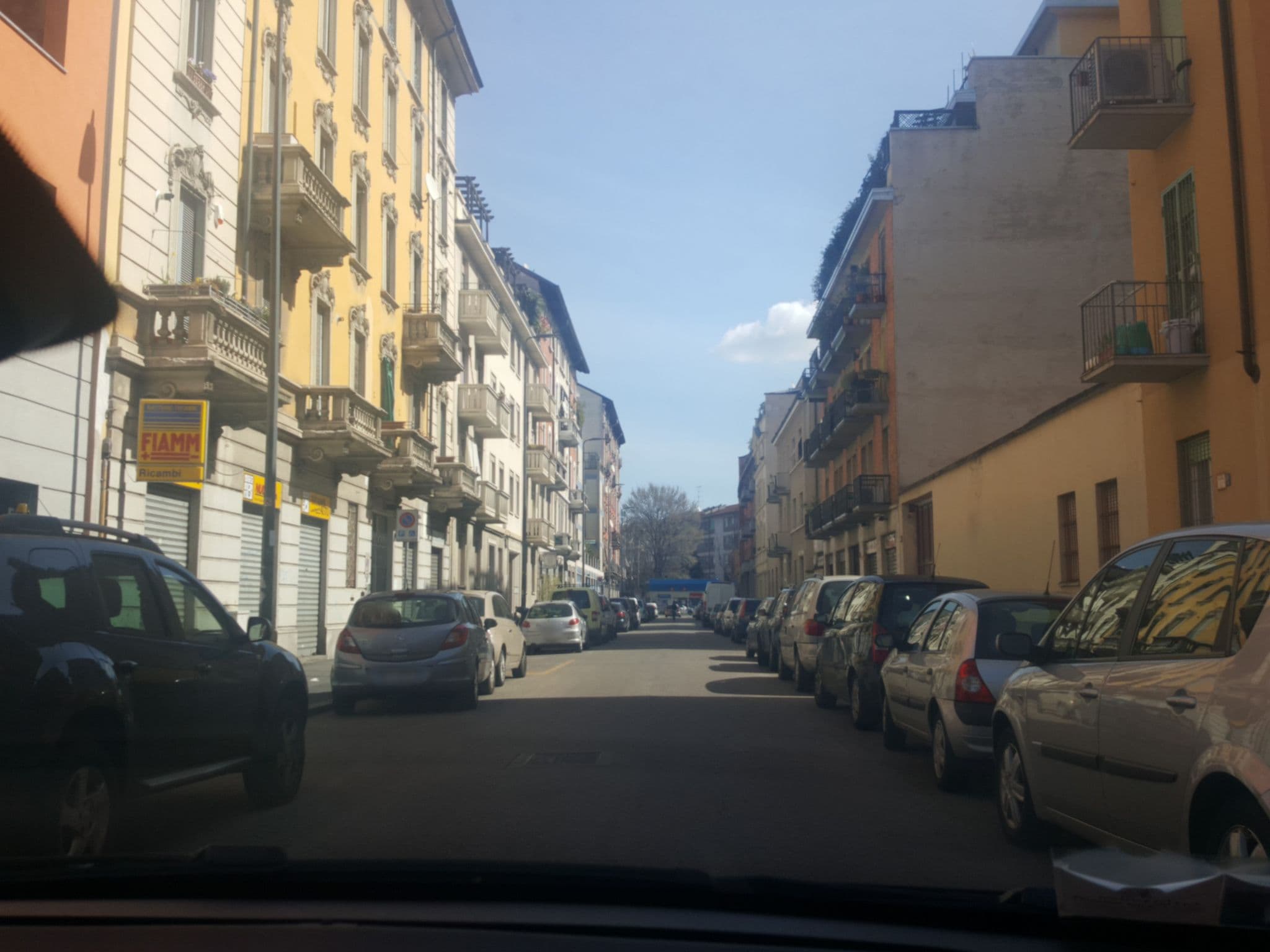 Street view near Italianway - Marcantonio, Quartiere Otto — © silviapala (CC BY-SA · Mapillary)
