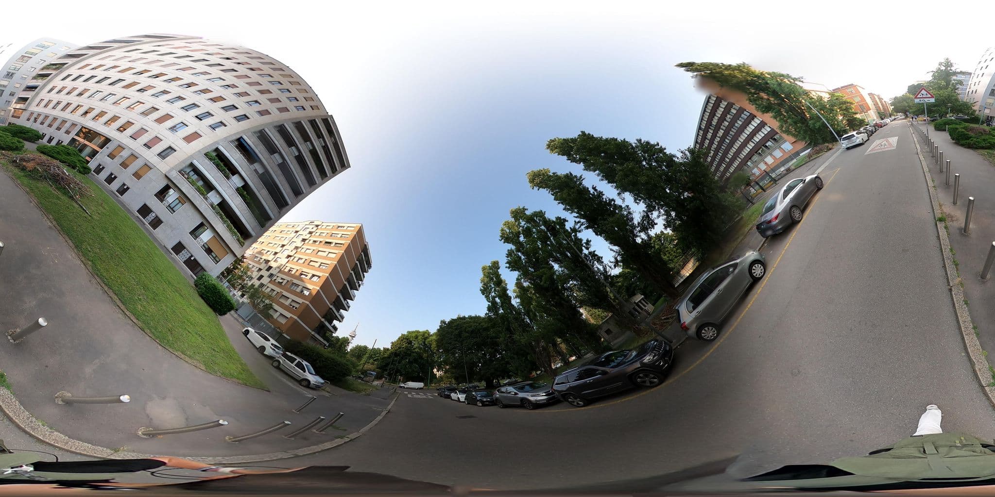 Street view near Foresteria Monti, Chinatown — © mapconcierge (CC BY-SA · Mapillary)