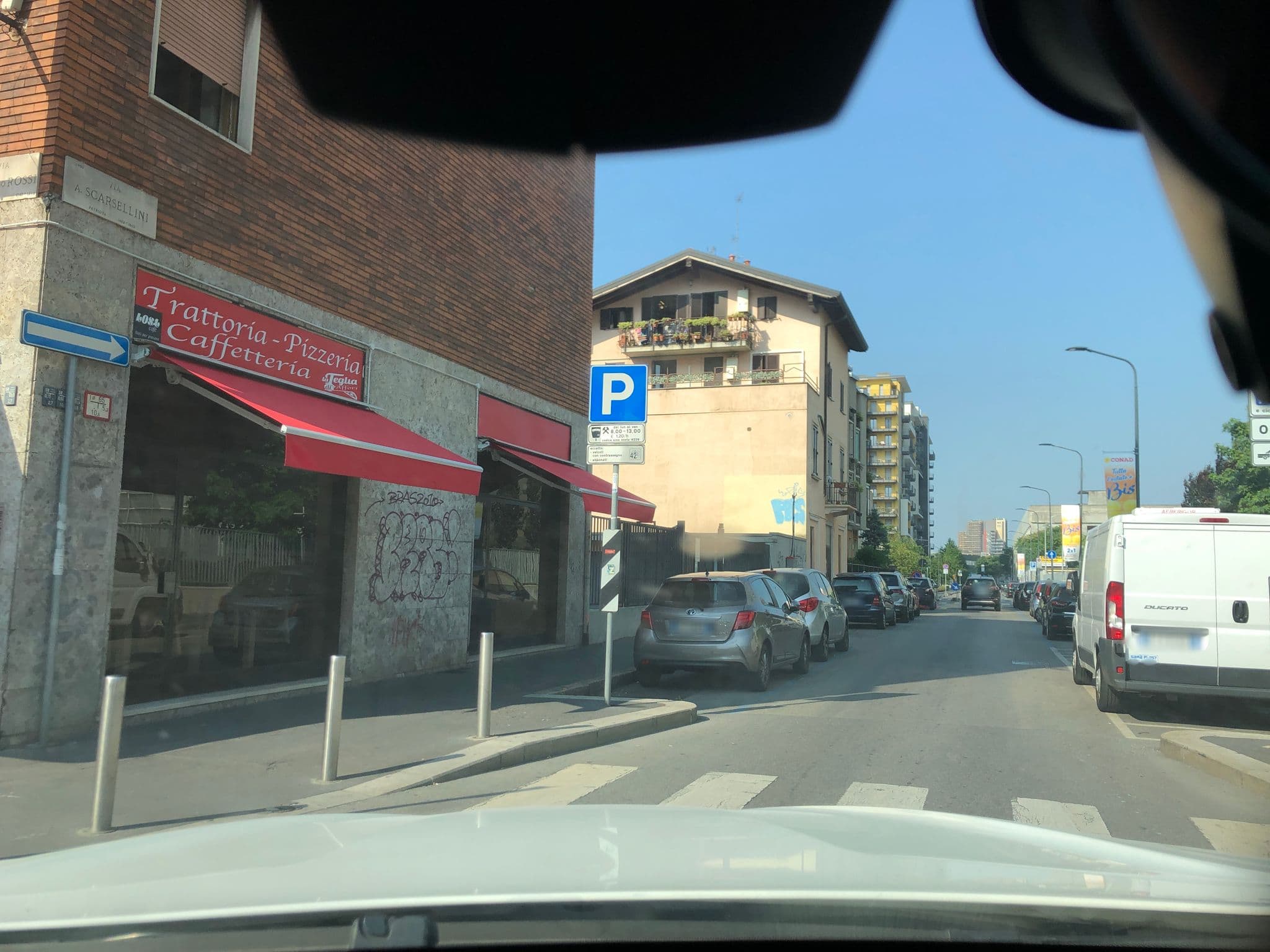 Street view near Società Albergo Salus di Antonio Speranza & C. SNC, Quarto Oggiaro — © adirricor (CC BY-SA · Mapillary)
