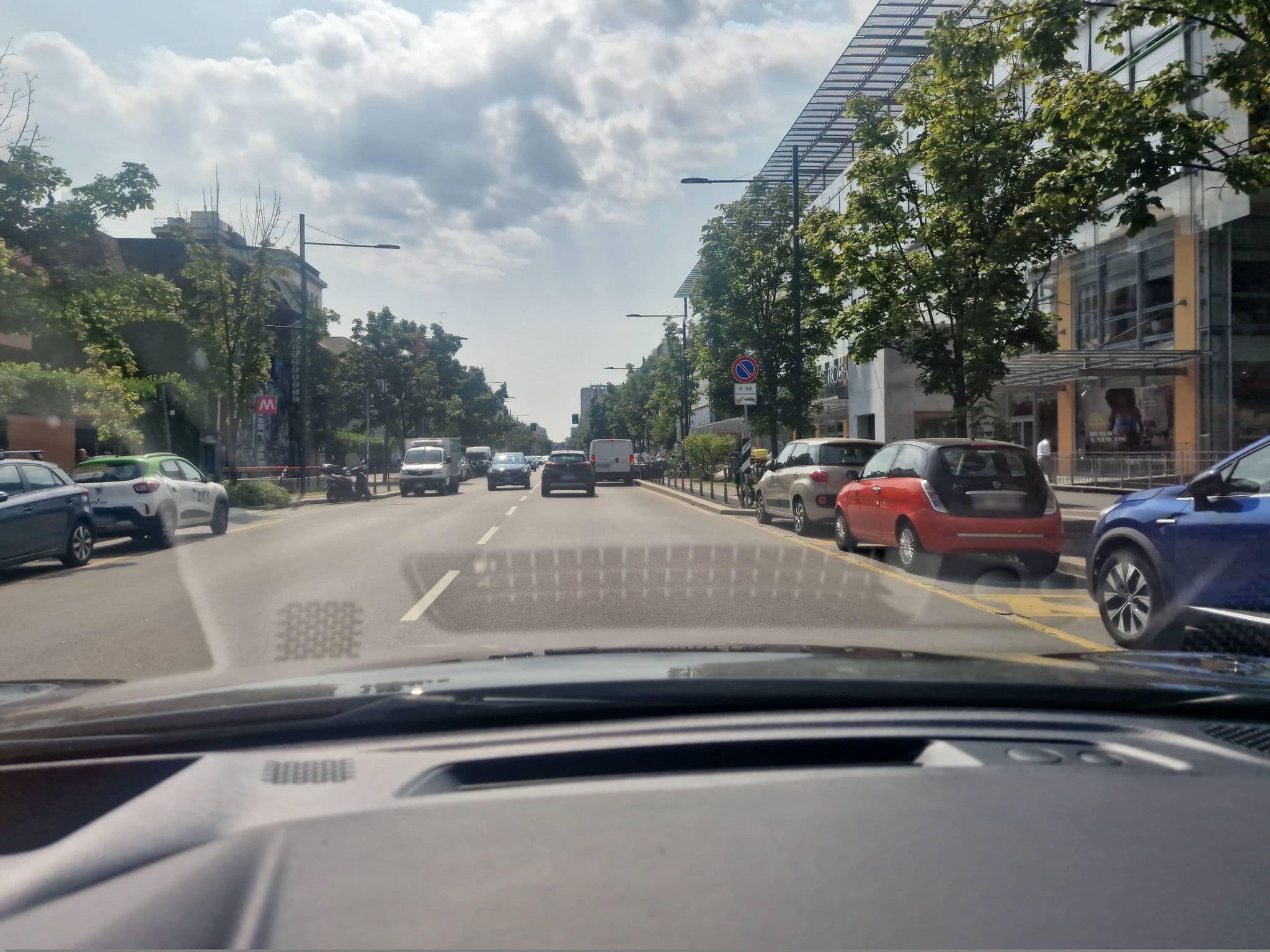 Street view near Montebianco, Quartiere Otto — © renaultgt (CC BY-SA · Mapillary)