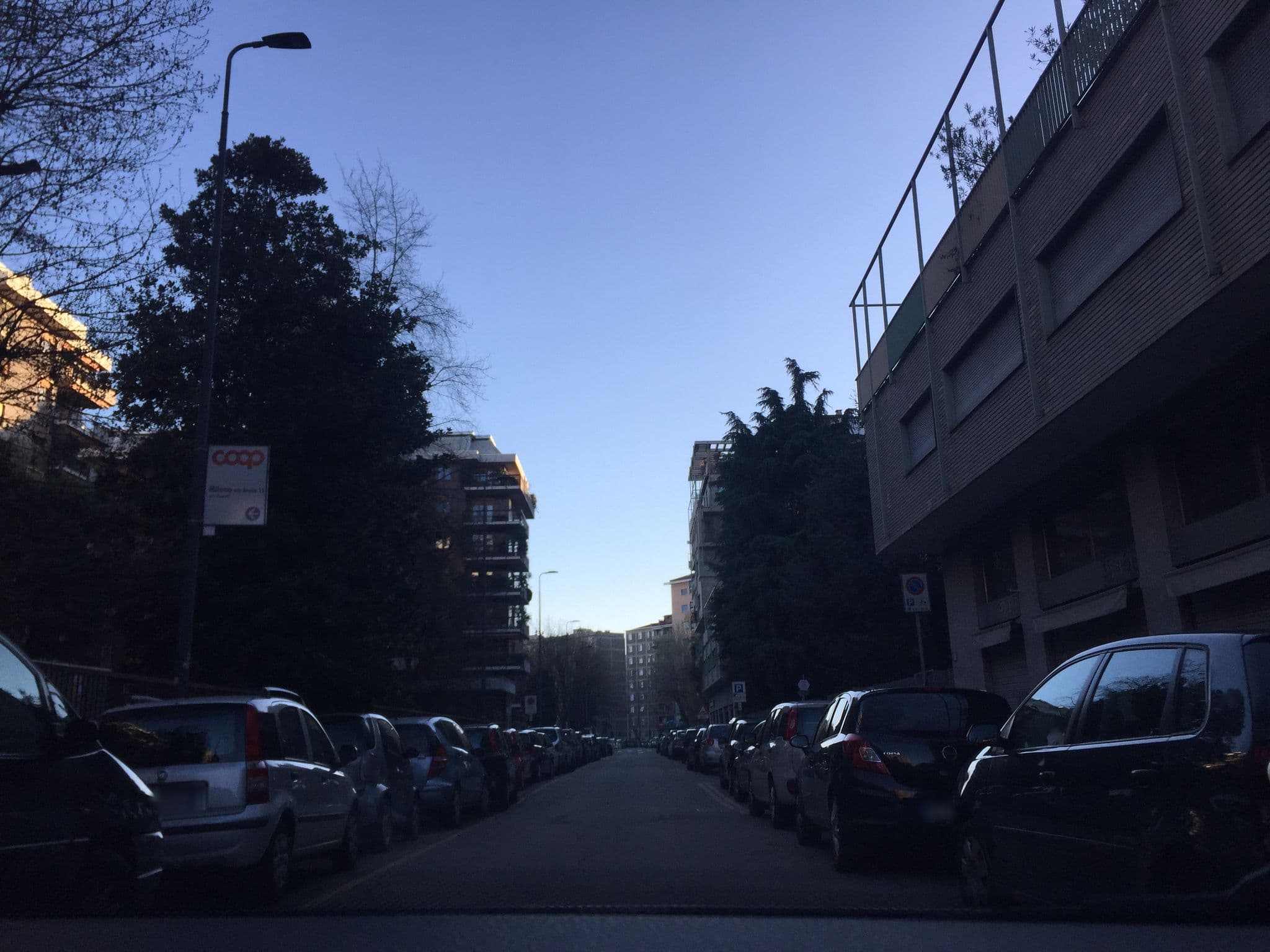 Street view near Sempione Cozy Studio, Chinatown — © marghebonardo (CC BY-SA · Mapillary)