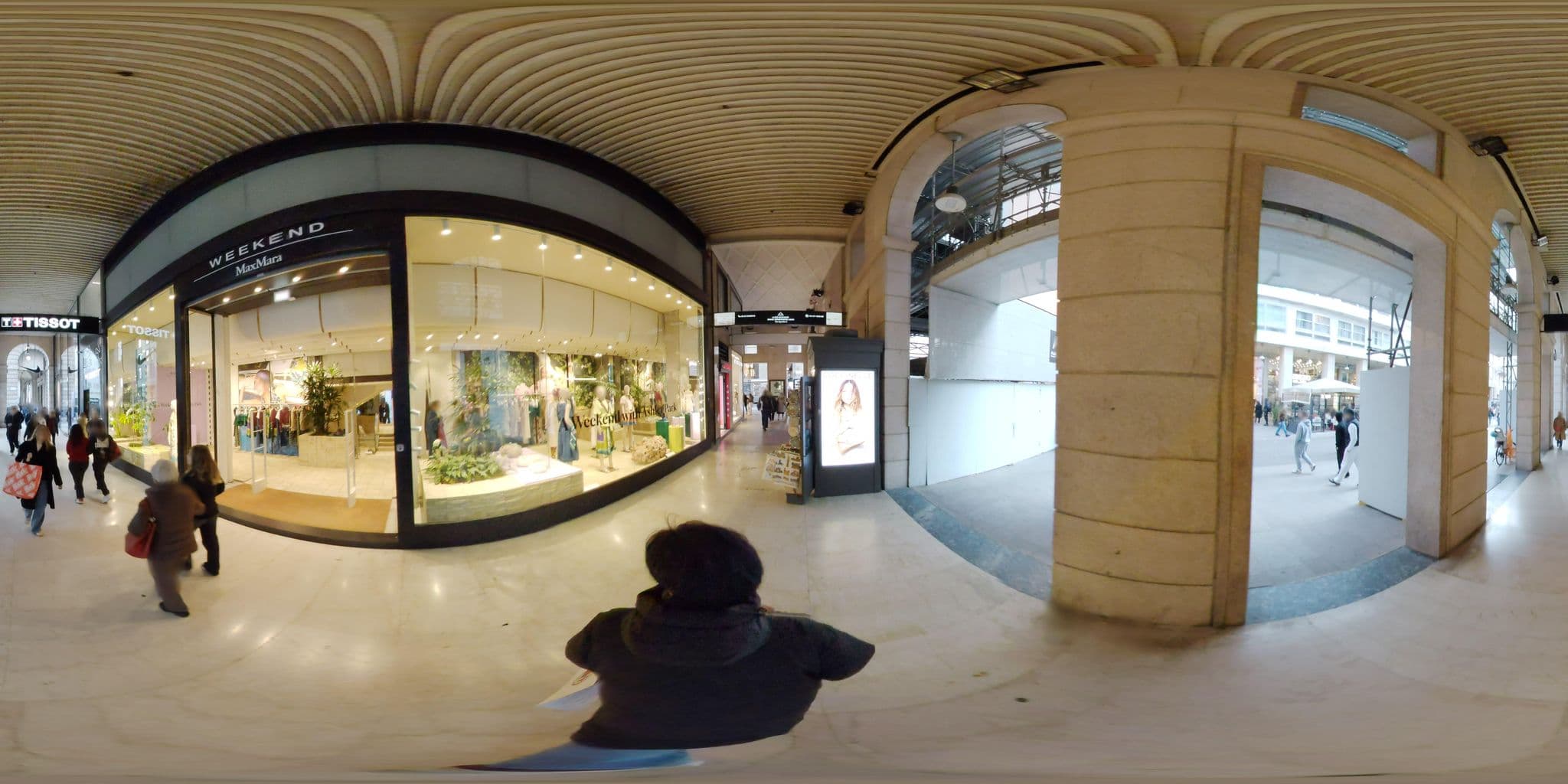 Street view near Aparthotel Duomo, Milan — © akiyoshiii213 (CC BY-SA · Mapillary)