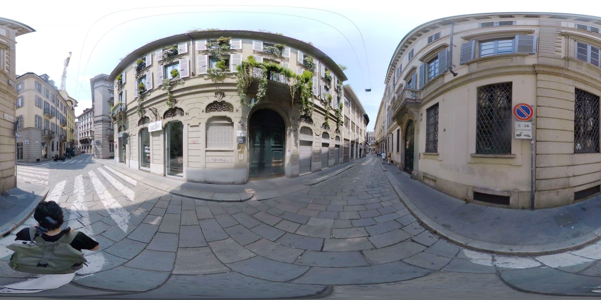 Street view near Milanosuites, Milan — © mapconcierge (CC BY-SA · Mapillary)
