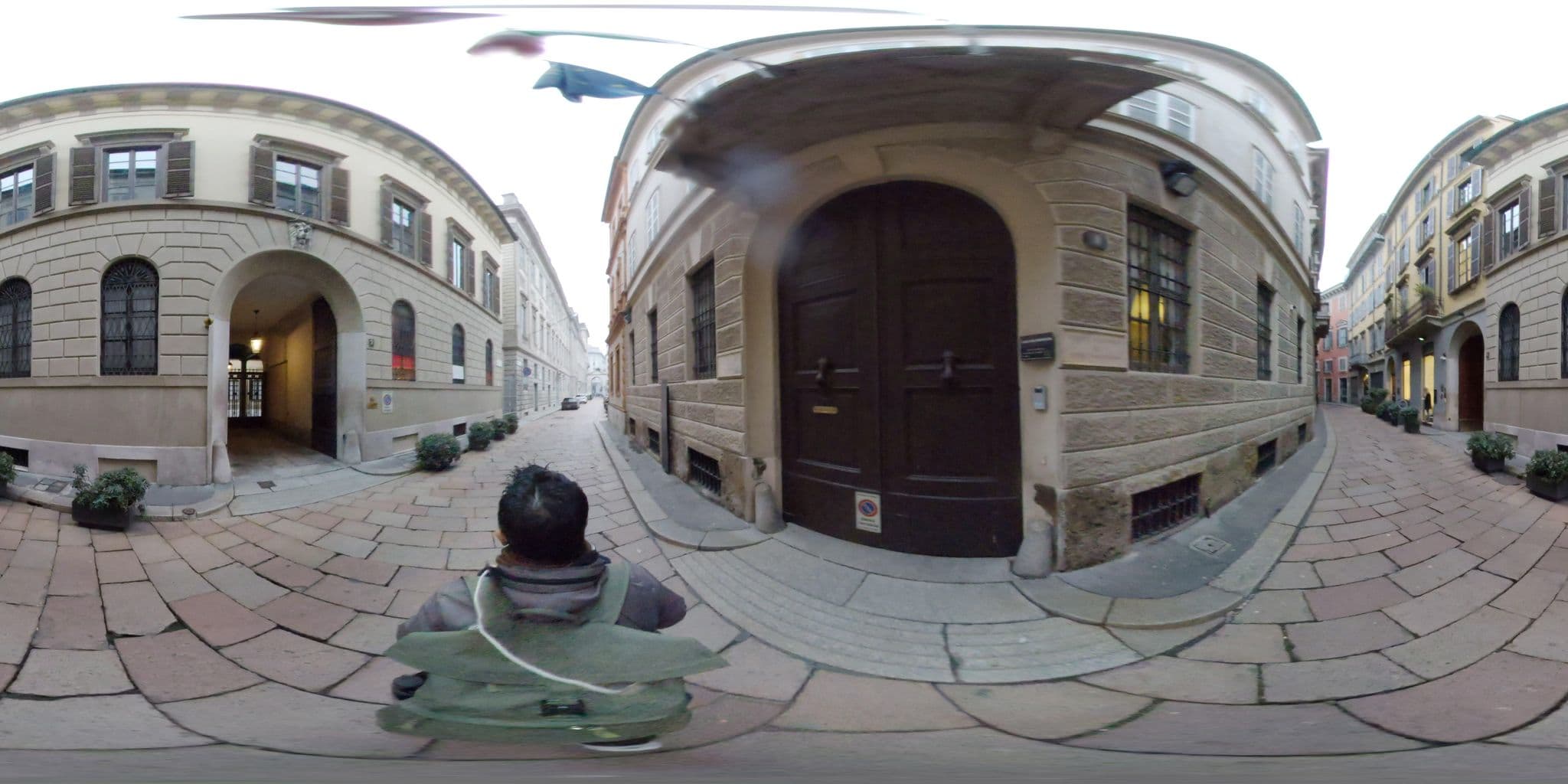Street view near Crossing Manzoni, Milan — © mapconcierge (CC BY-SA · Mapillary)