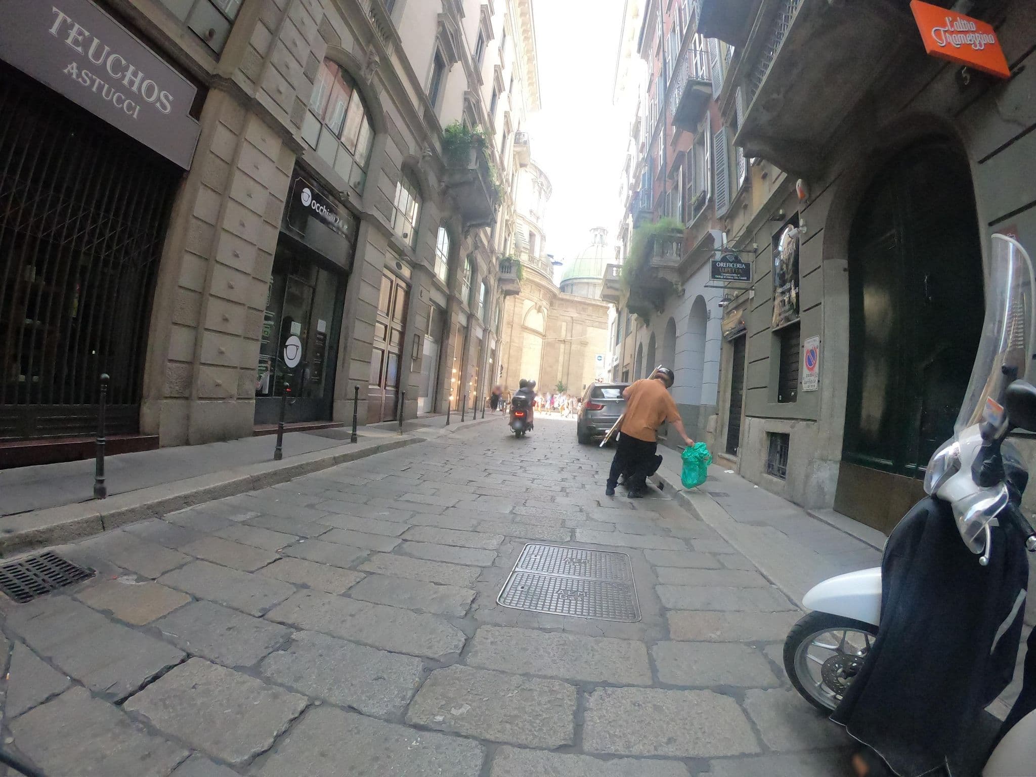 Street view near B&B Hostel Milano, Milan — © marcuscalabresus (CC BY-SA · Mapillary)