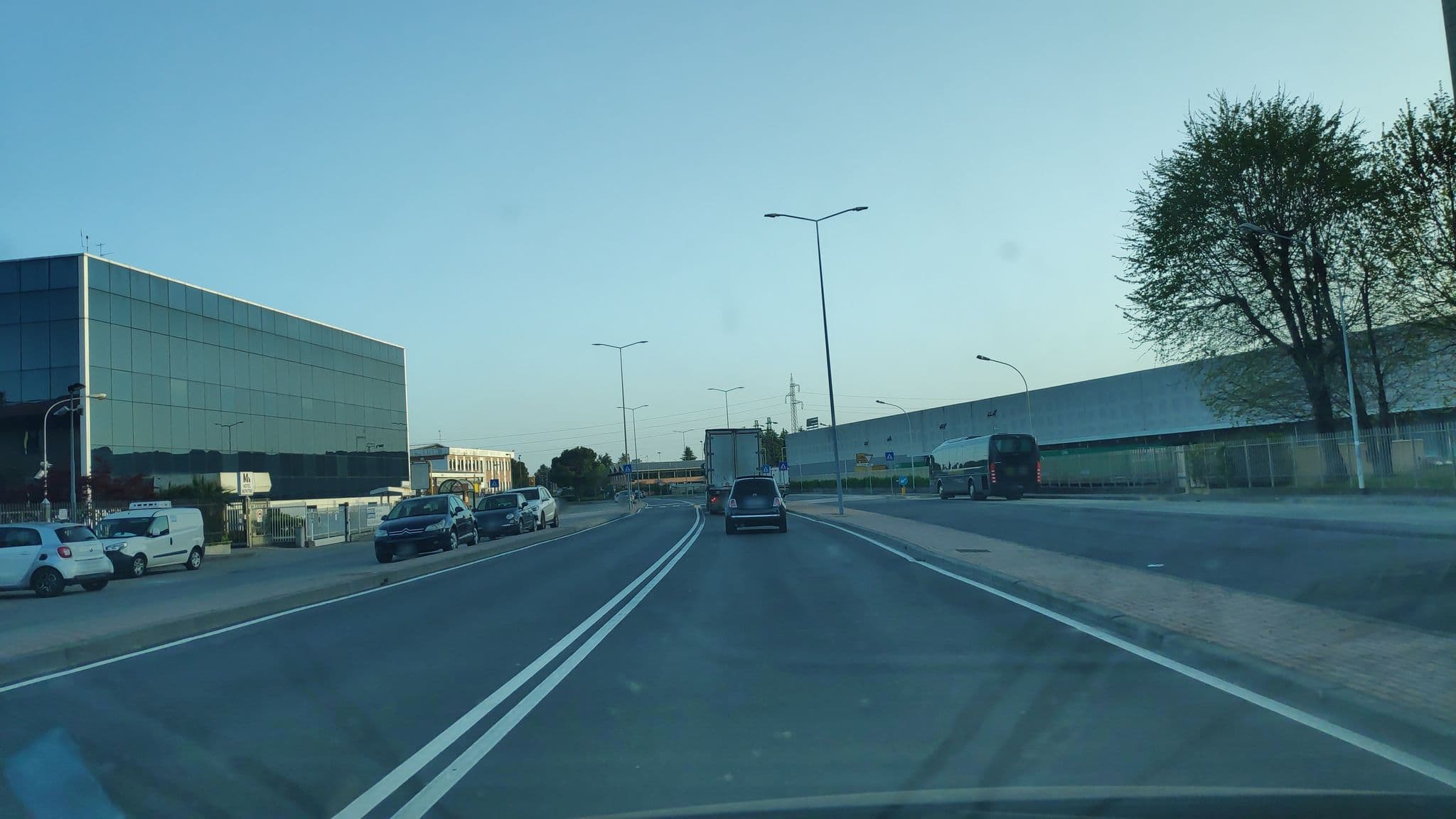 Street view near Hotel Montini, Bettola-Zeloforomagno — © marcuscalabresus (CC BY-SA · Mapillary)