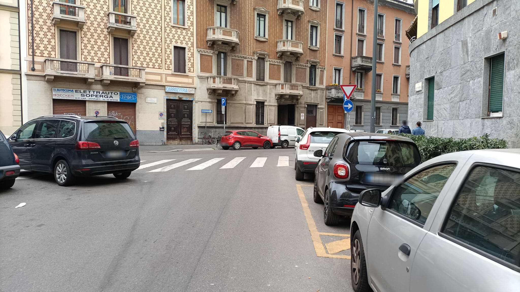 Street view near Pluto House, Brera — © ahmadataei (CC BY-SA · Mapillary)
