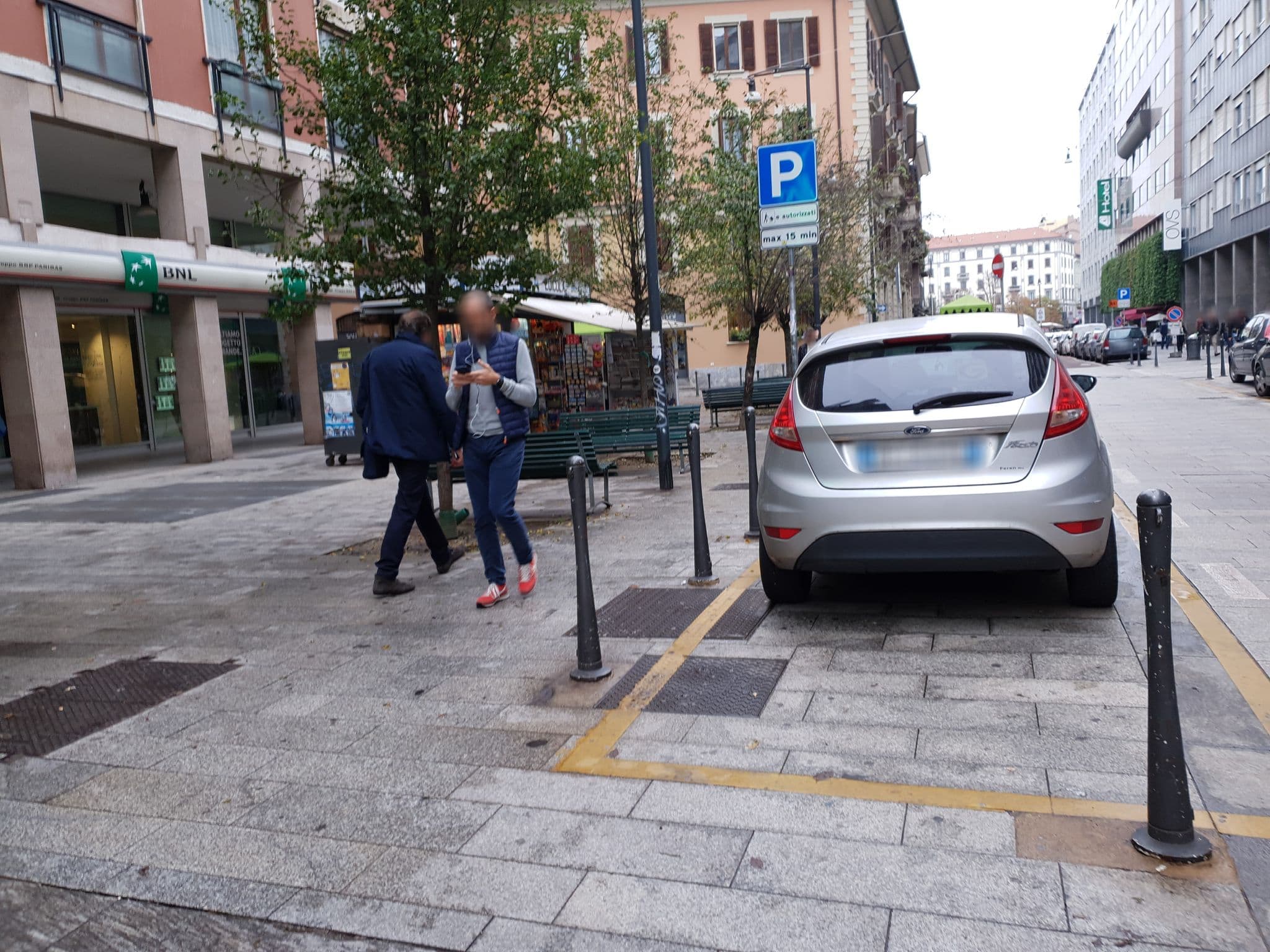 Street view near Montello SPA, Brera — © filipc (CC BY-SA · Mapillary)