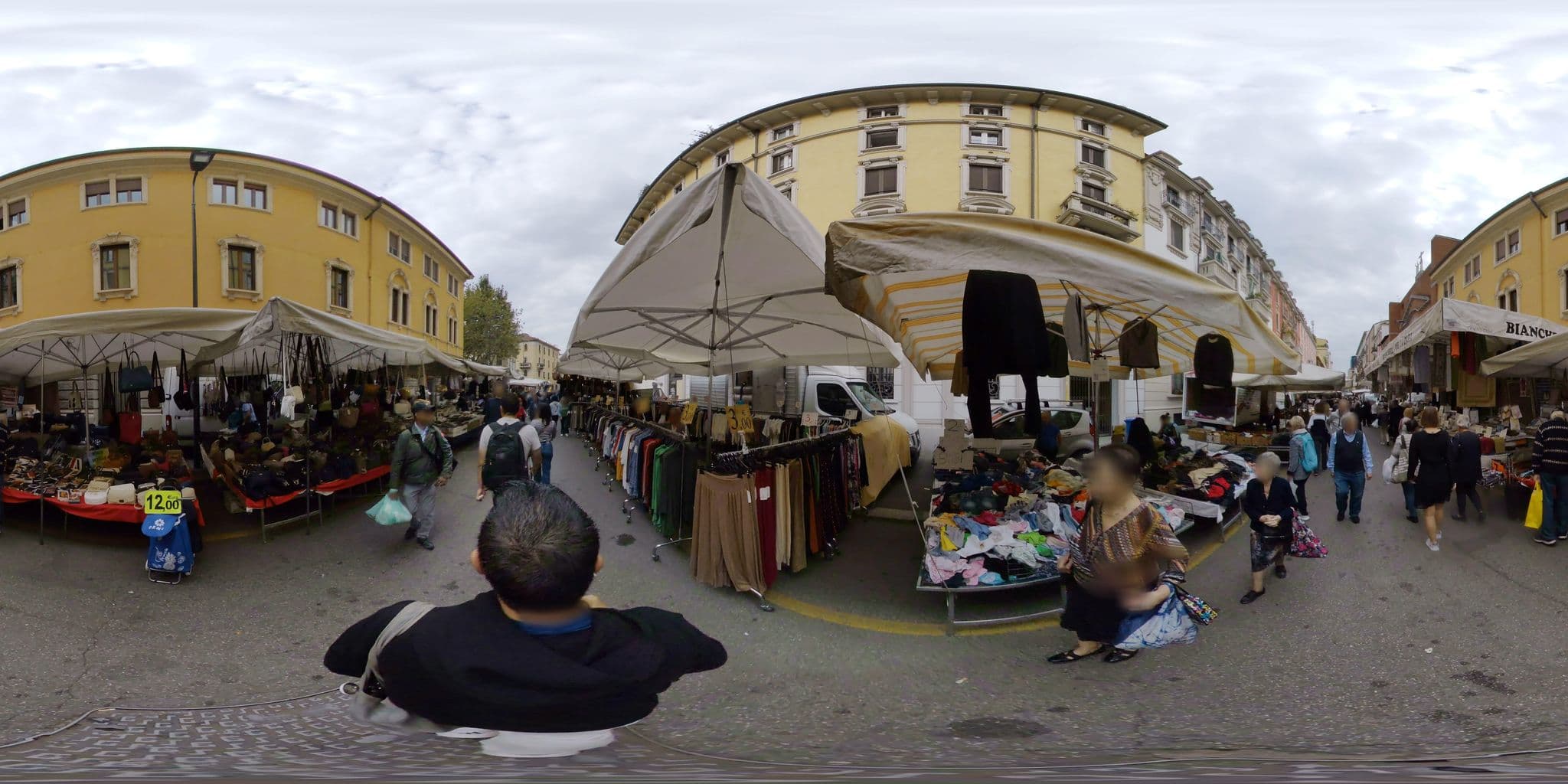 Street view near Isola Flat, Chinatown — © mapconcierge (CC BY-SA · Mapillary)
