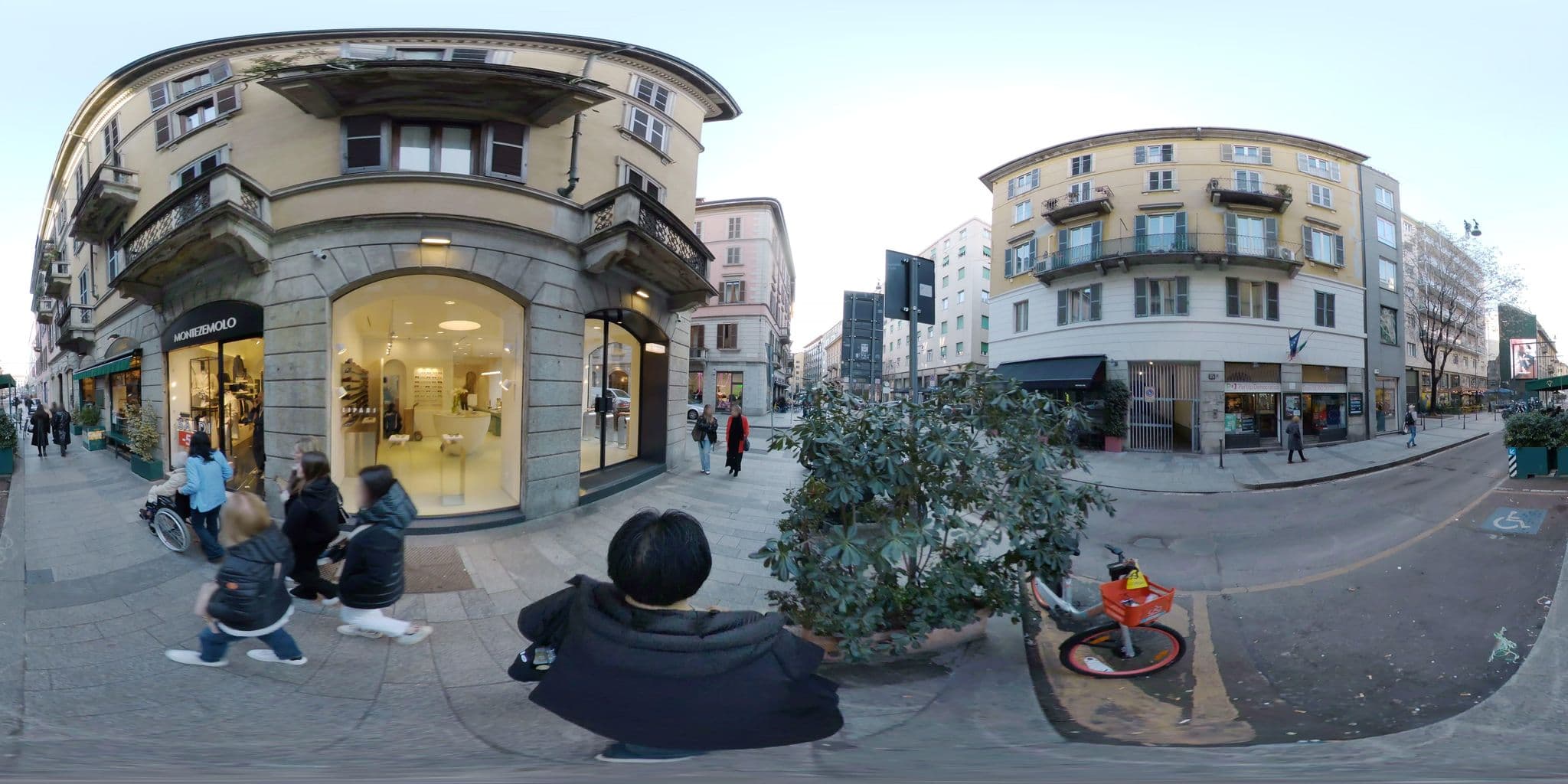Street view near Madeleine apartments - Brera, Brera — © akiyoshiii213 (CC BY-SA · Mapillary)